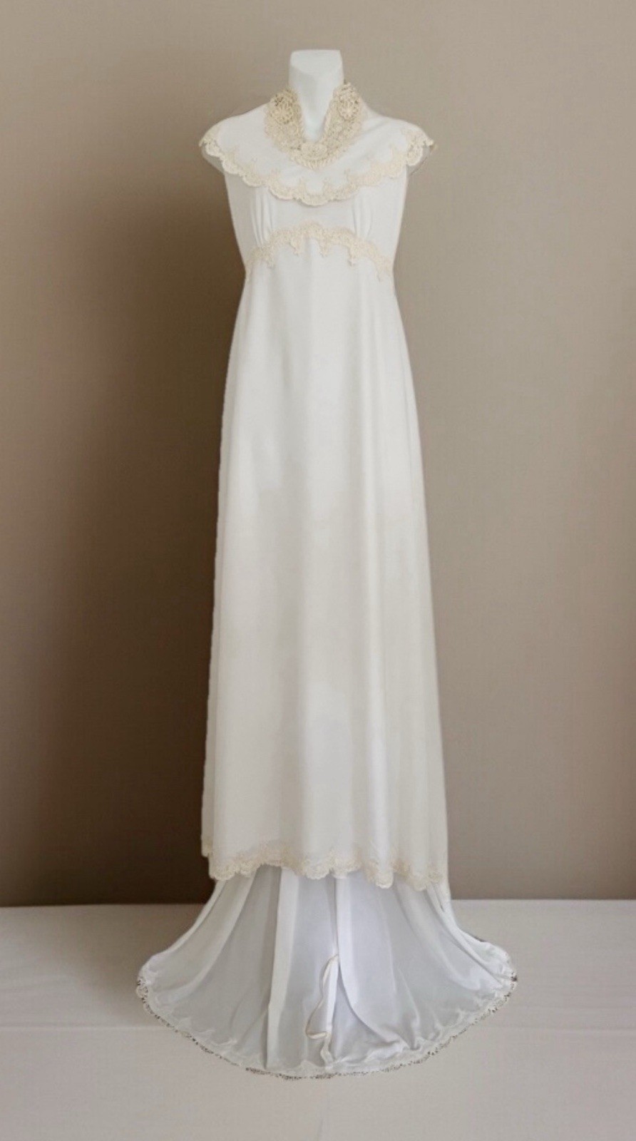 Vintage Bridal Dress Wedding Women’s Size XS Ivory Scallop Lace Cap Sleeve