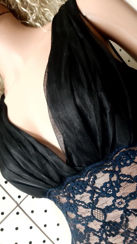 Vintage 80s Black Nylon Peignoir Dress Sexy Guipure Layered Chest 86cm/34″