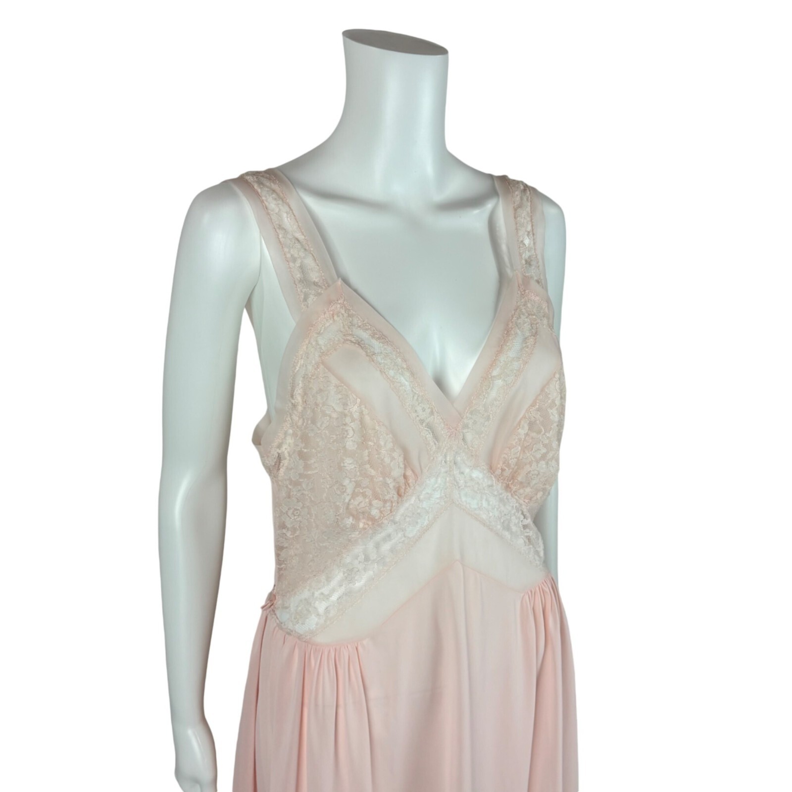 Vintage 40s Pink Nightie Women’s Medium Lace Bodice Dressing Night Gown Luxite