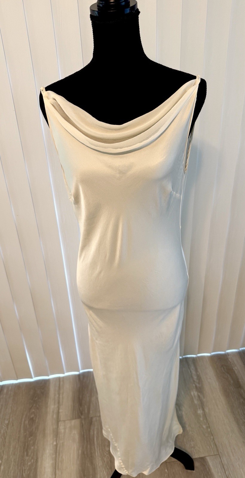 Vtg Victoria’s Secret 100% Silk Slip Dress Gown Ivory 90/Y2K Cowl Neck Deep Back