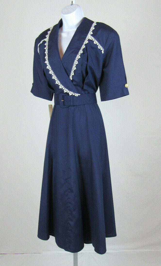 VTG 1970s 80s BETSY LAUREN BLUE DRESS SIZE 9-10 WHITE LACE TRIM BELT POLY RAYON