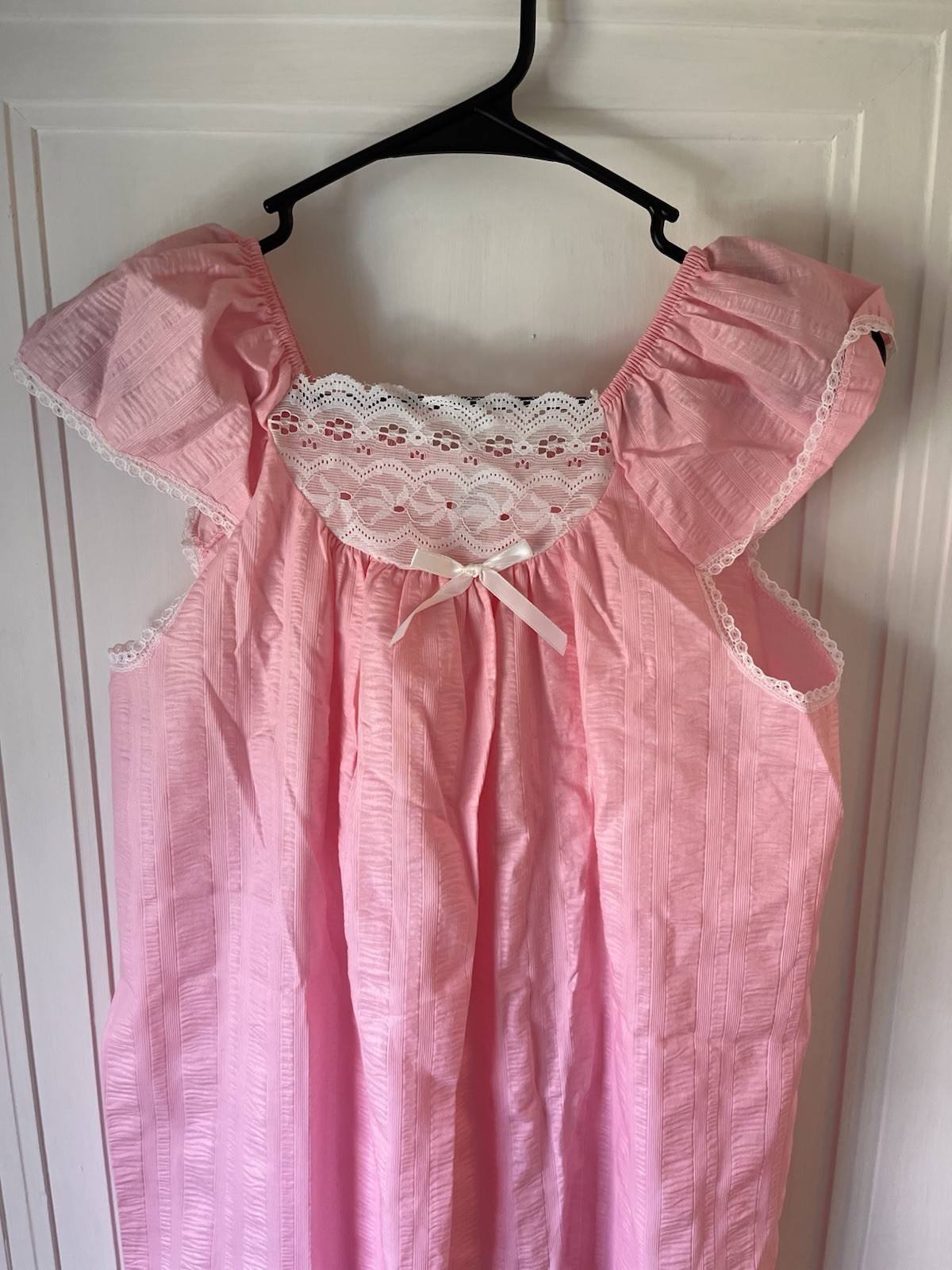 Vintage Pink Cottagecore Nightgown ILGWU Union Made USA Puff Sleeve Lace Medium