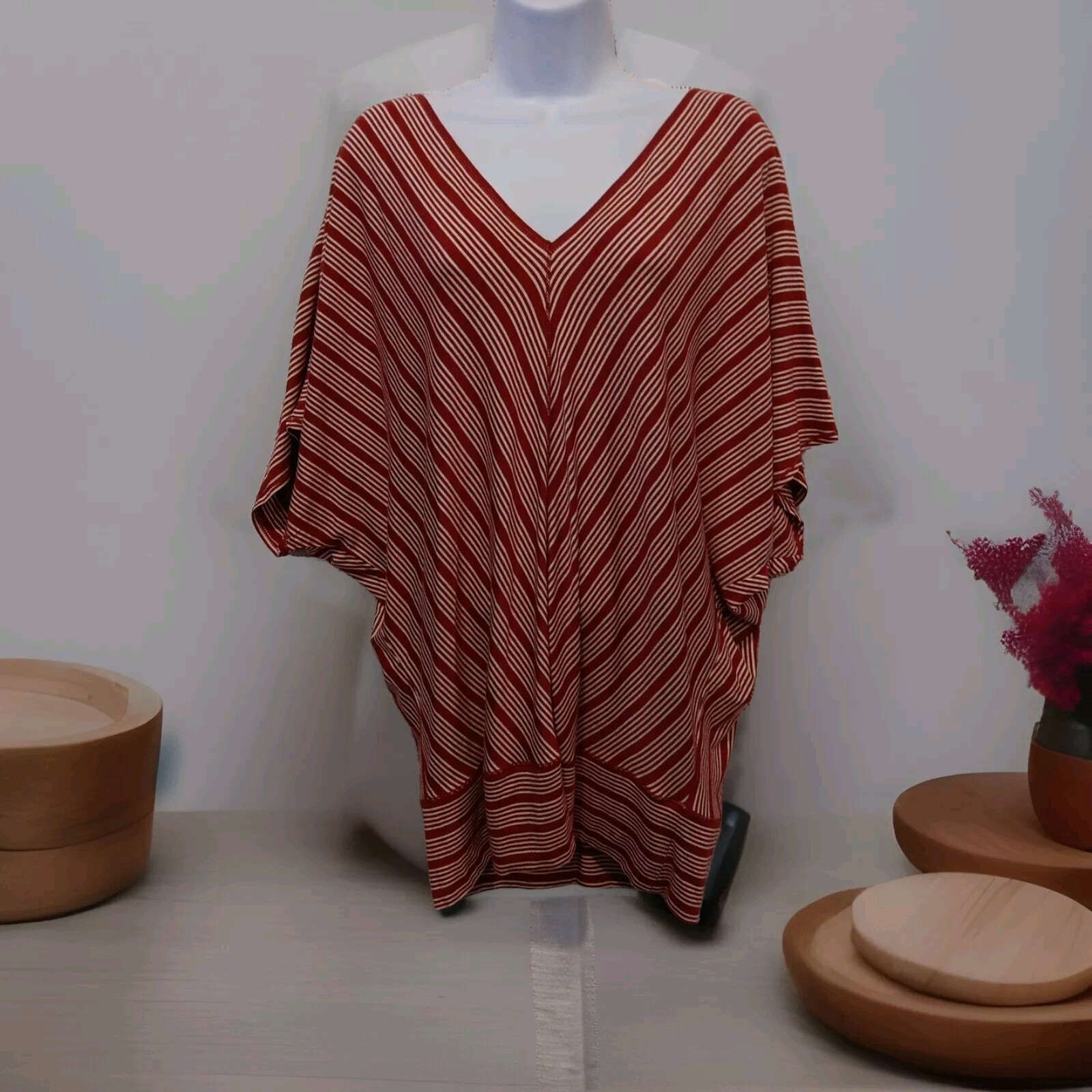 VTG 70s/80s MLLOP Womens XL Red White Rayon / Linen Off Shoulder Top V-Neck