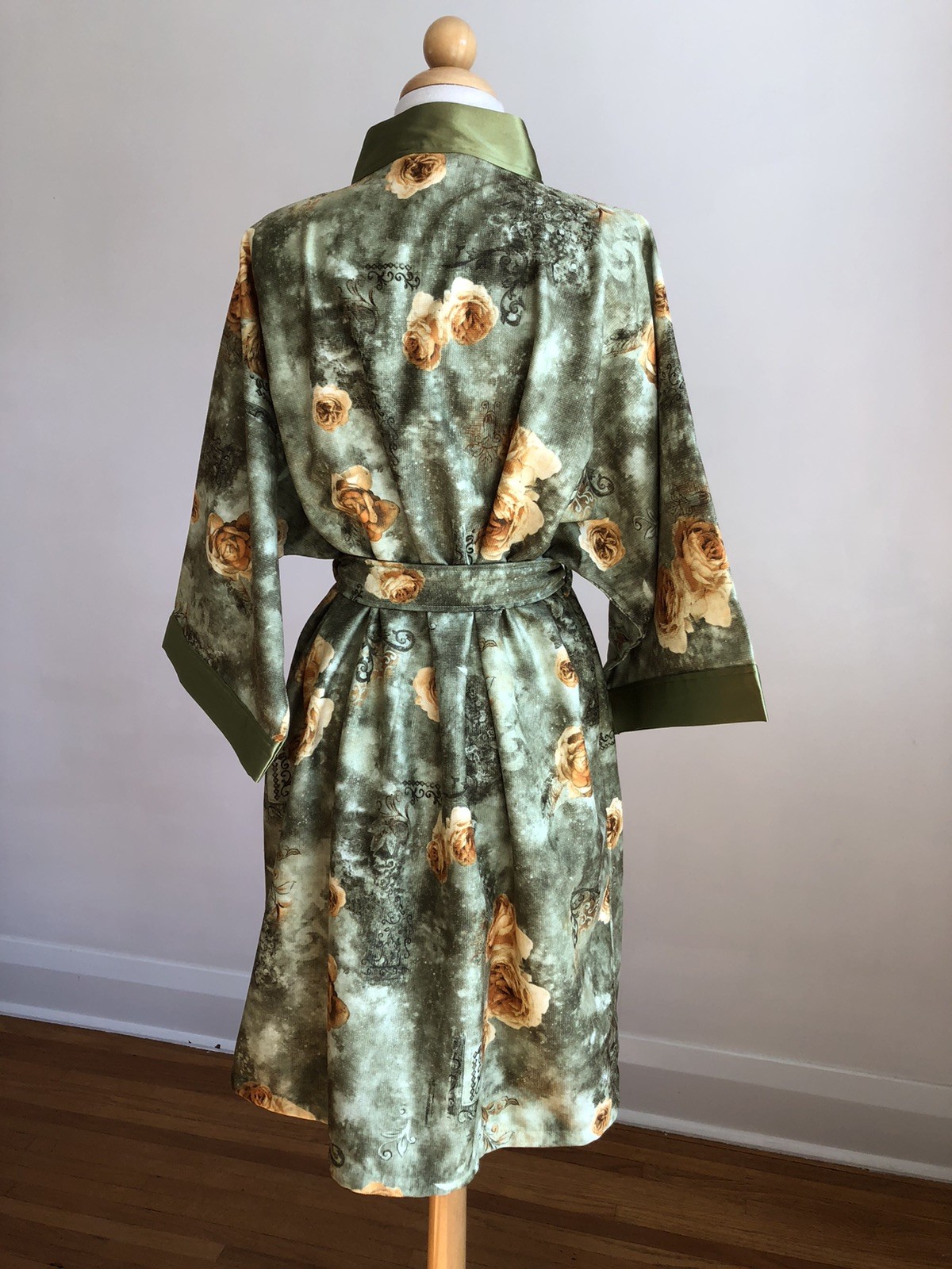 STUNNING VTG NWOT J.COOL Green w/ Yellow Roses Terrycloth Kimono Robe SZ XL