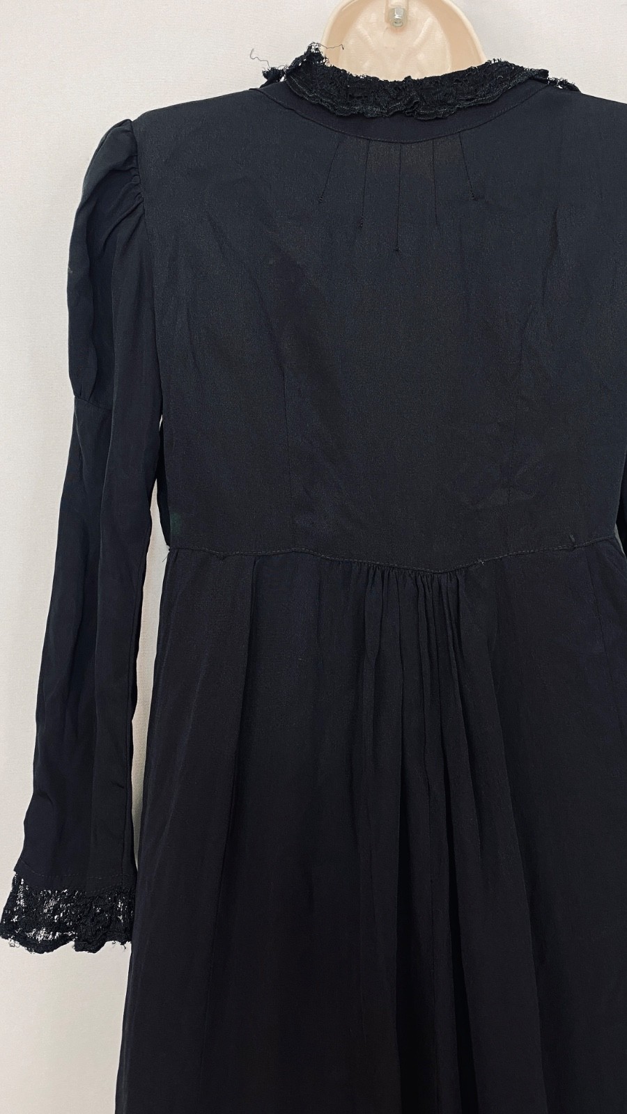 Vintage 1900s black dress XXS teen girls’ long puffed sleeves blue lace midi