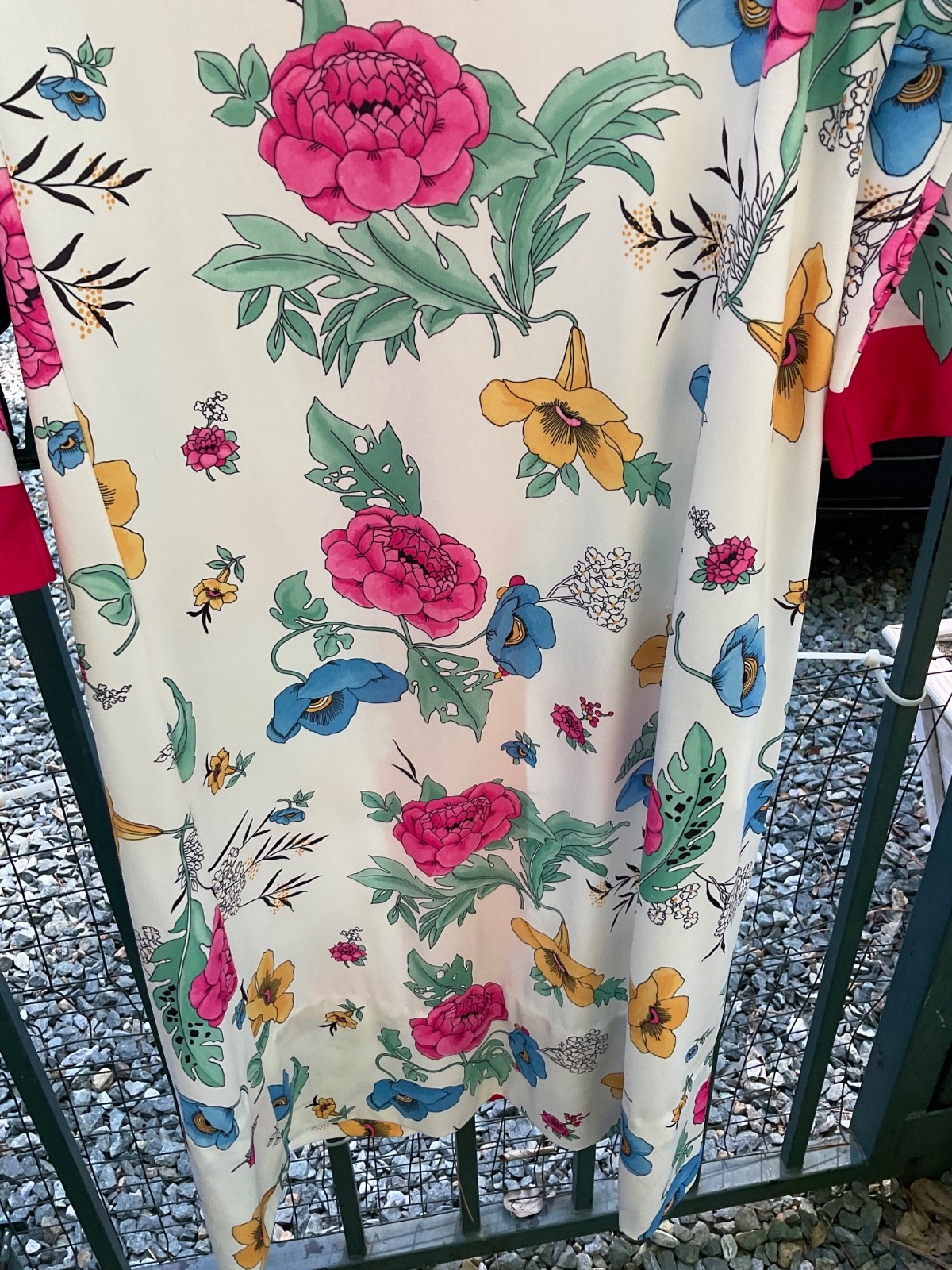 BP-EVELYN PEARSON VINTAGE SATIN FLORAL ZIP UP ROBE`-Medium