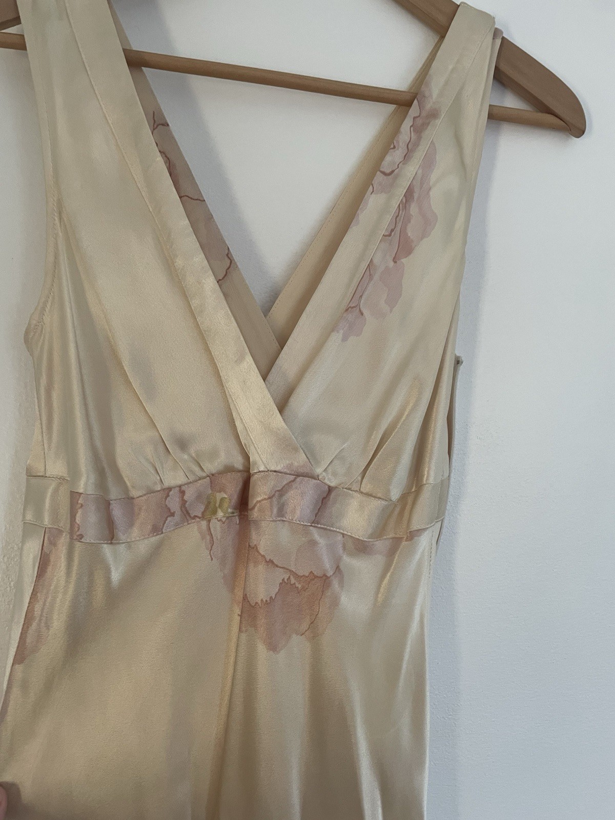 Vintage 90 Cache Dress Soft Pink Flowers On A Cream Colored Background Size M