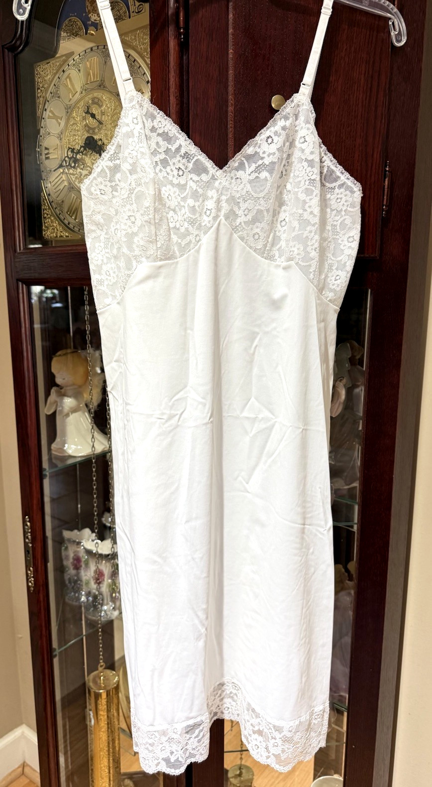 Vintage Vanity Fair Full Slip Off White Nylon Lace Made in USA Size 34