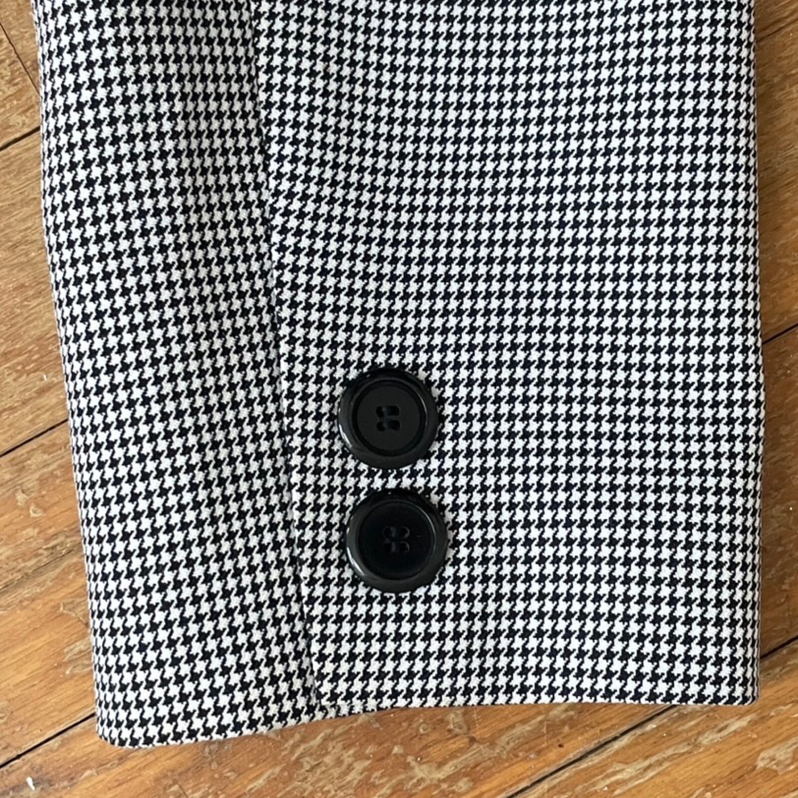 Vintage Houndstooth Suit Size Medium 1990s Black/White Blazer & Skirt Set