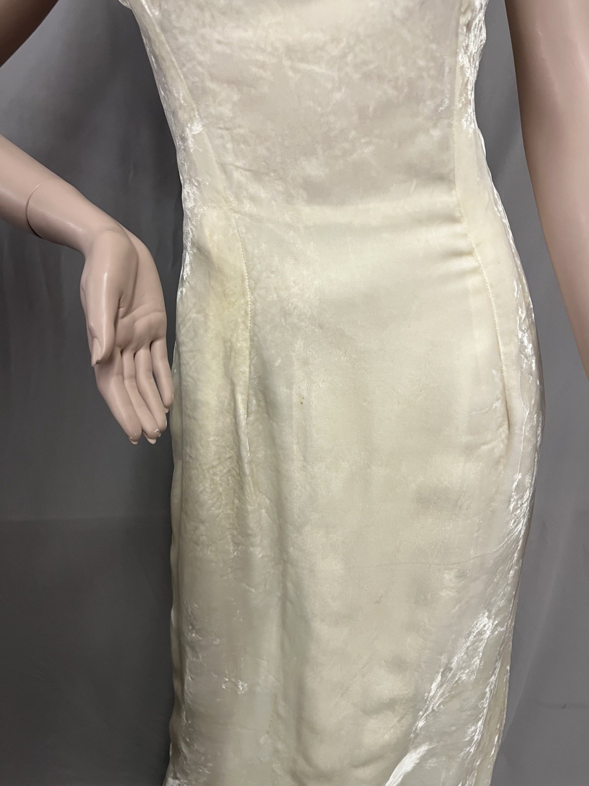 1960’s Ivory Rayon Crushed Velvet Evening Gown – Dress