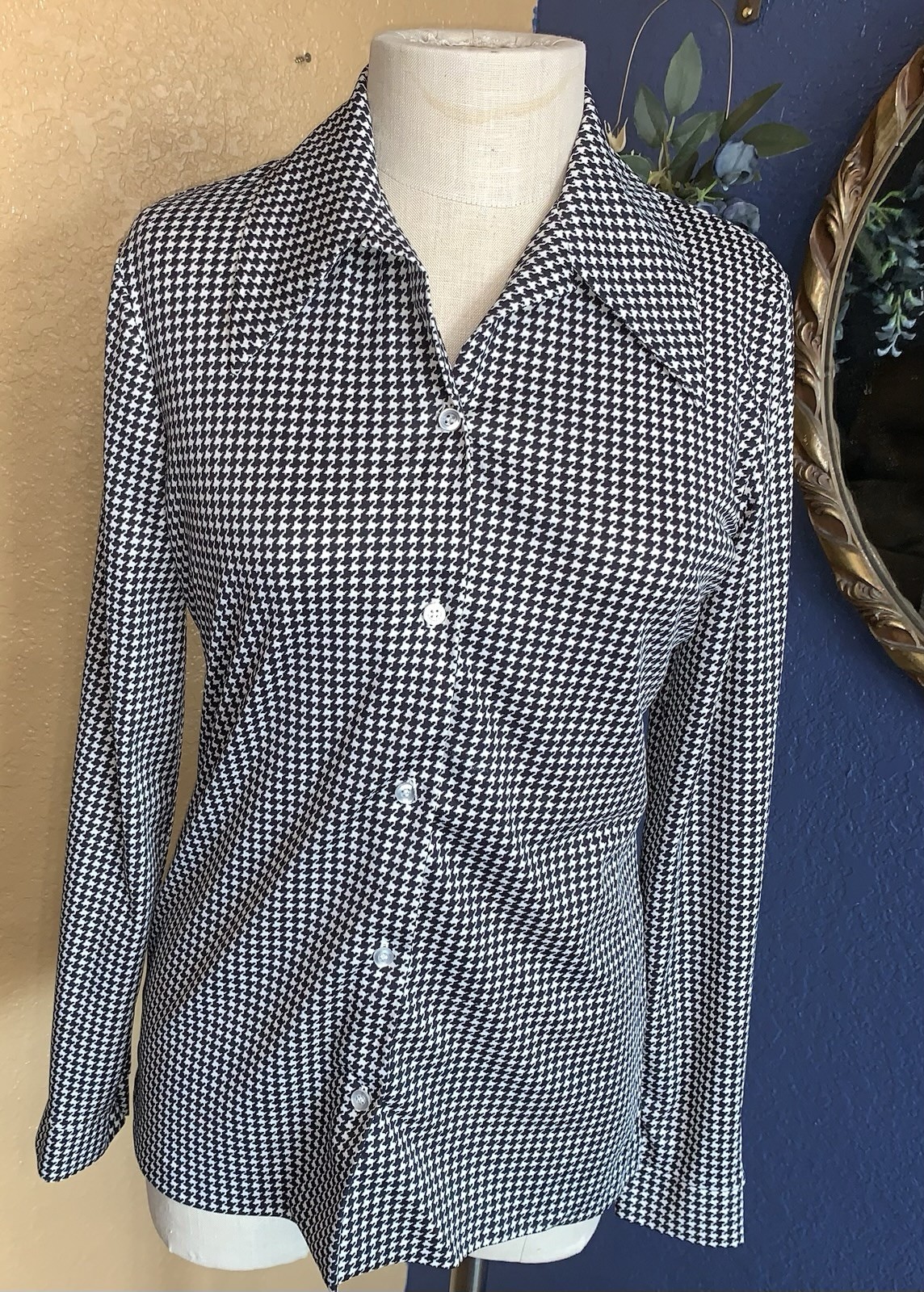 B6 80s Black White Houndstooth Button Front Blouse Long Sleeve Collared MEDIUM