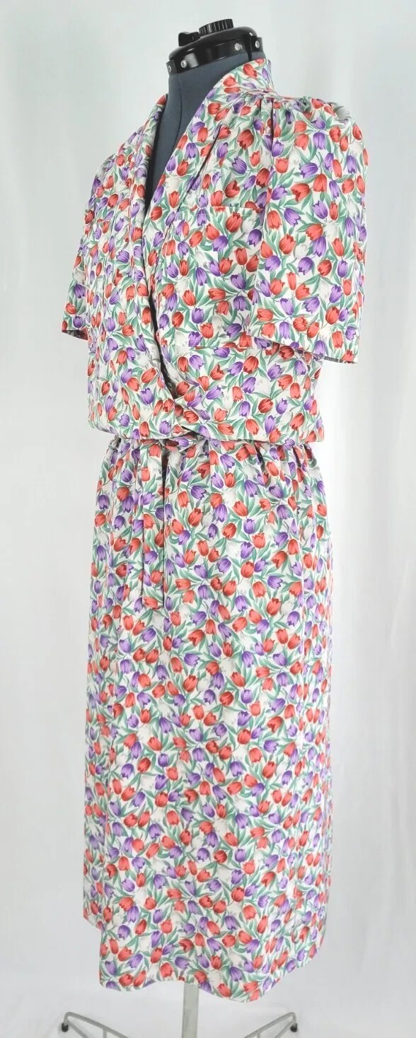 Vtg White Dress w Red & Purple Tulip Pattern & Matching Tie Belt Size SM/MD?