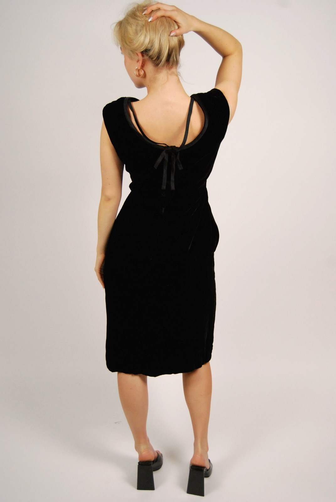 70s Velvet Dress (M) medium black vintage high neck short sleeve midi pencil