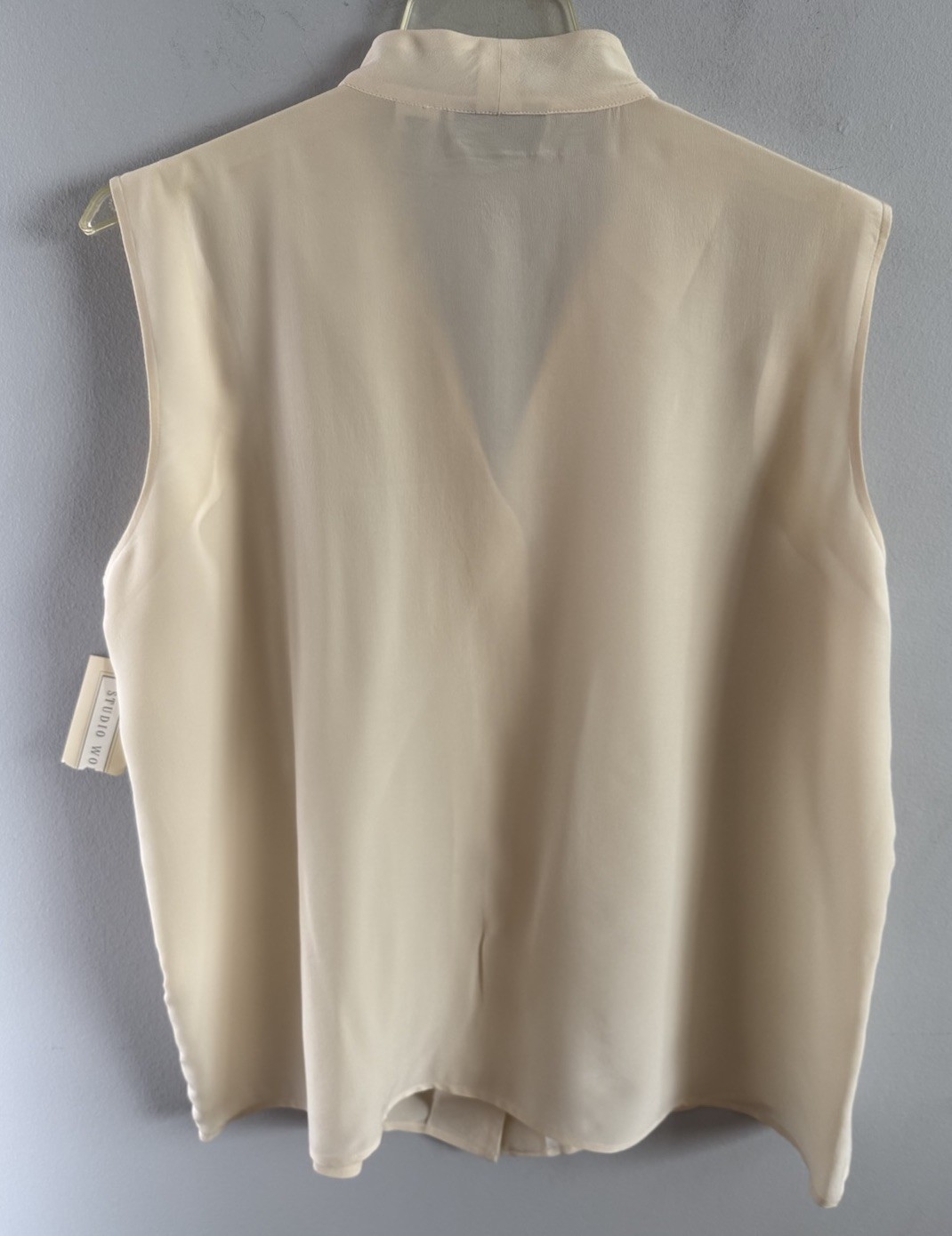 Vintage Studio Works 100% Silk Blouse Sleeveless Beige Button Up V-Neck 2X NWT