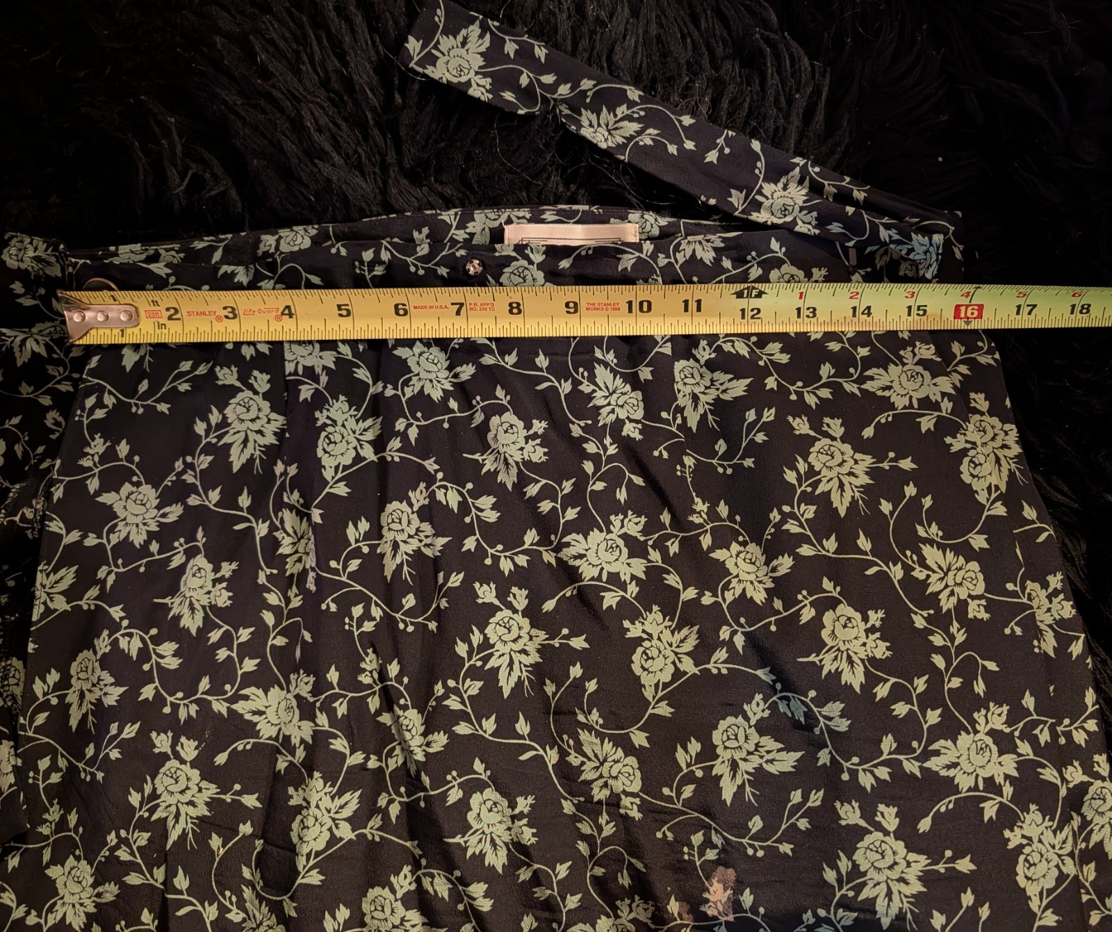 SilkLand Black Wrap Skirt Sz 14 Sage Rose Motifs Goth Retro Tie & Button Closure