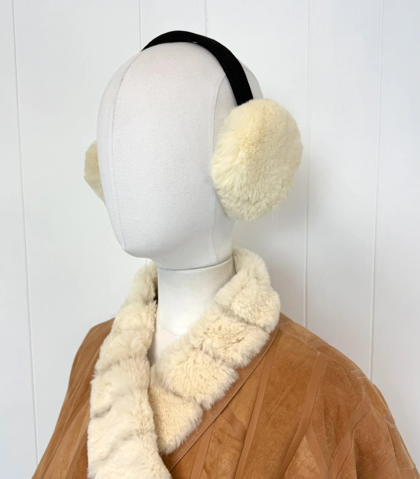 Vintage 1970s 80s Krizia Italy Brown Suede Leather Chinchilla Fur Coat Jacket