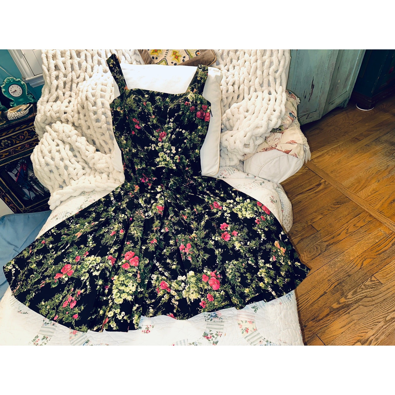 VINTAGE FIFTIES GRENELLE ESTEVEZ FLORAL PRINT CIRCLE SKIRT POLISHED COTTON DRESS