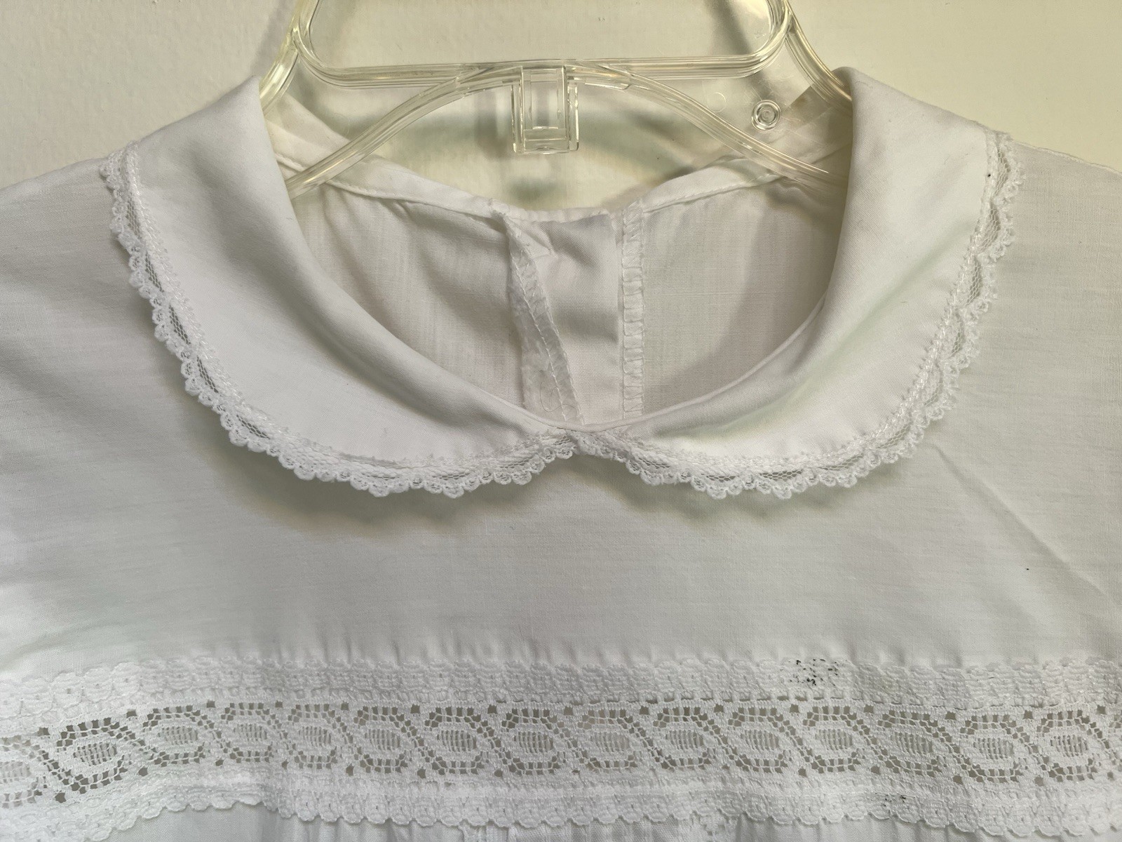 Vintage 90’s White Retro Top YOU BABES Long Sleeve Lace Button Up On Back Sz M