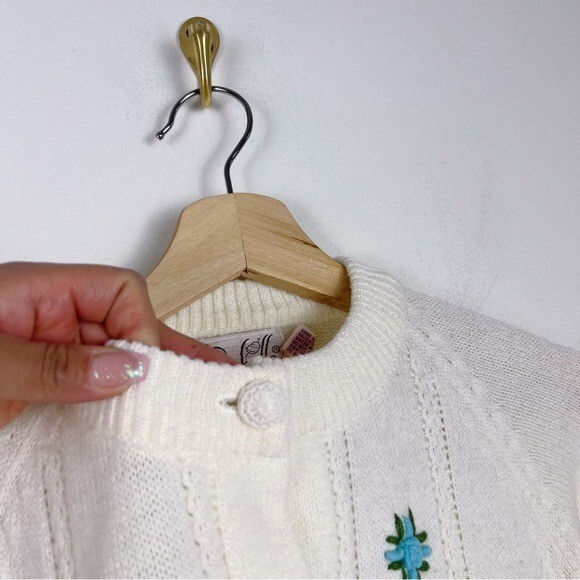 Vintage Rochelle California Embroidered Flower Cottagecore Cardigan 60’s Size S