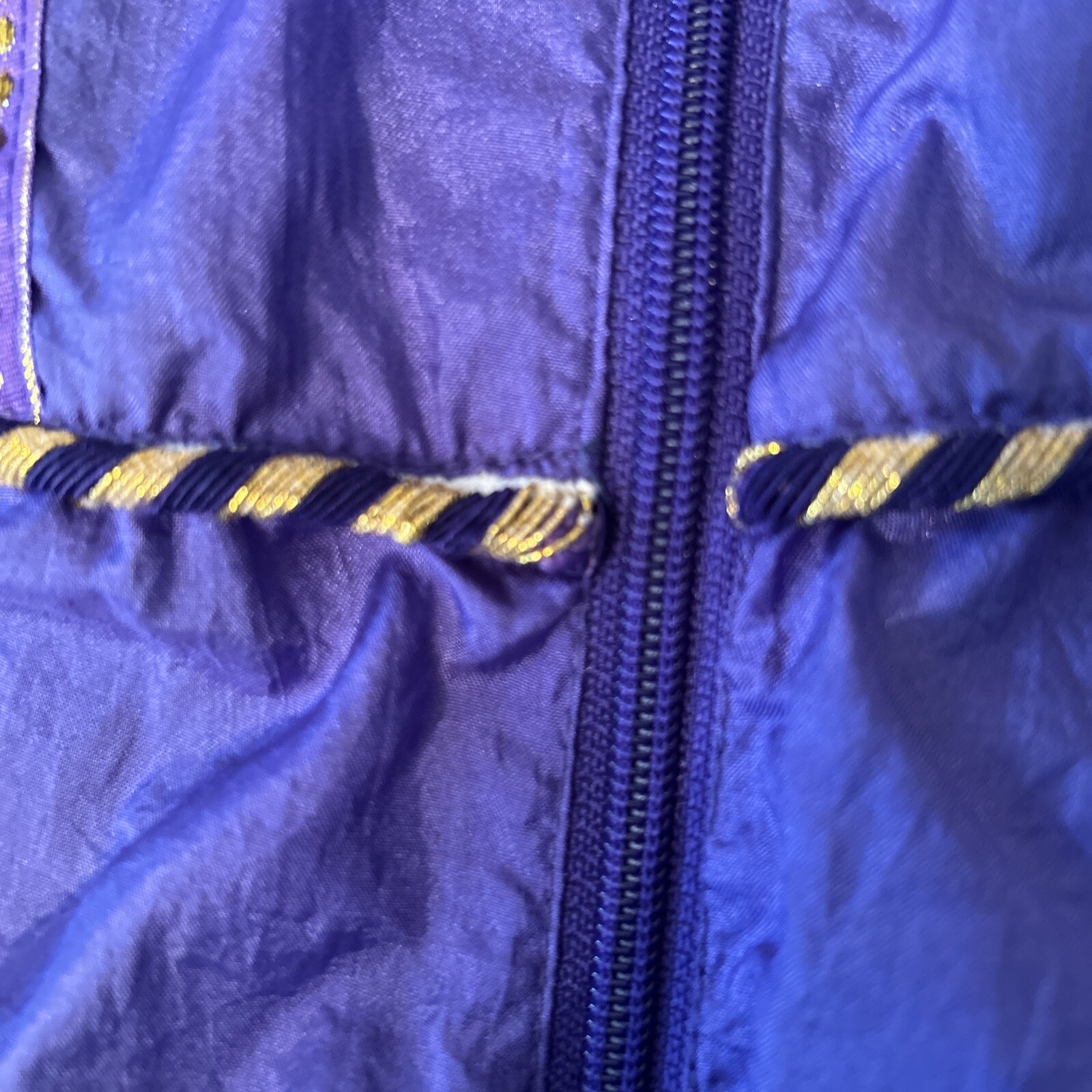 VTG 80s Windbreaker Tracksuit Jacket – Just For Petites Small-Purple Gold Quilt