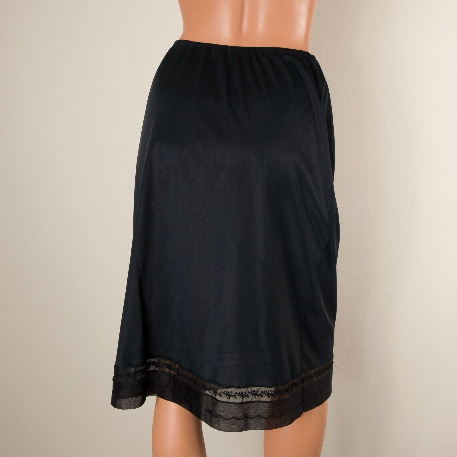 💖 MUNSINGWEAR Black Nylon Half Slip Skirt Eyelet Embroidered Chiffon Lace M