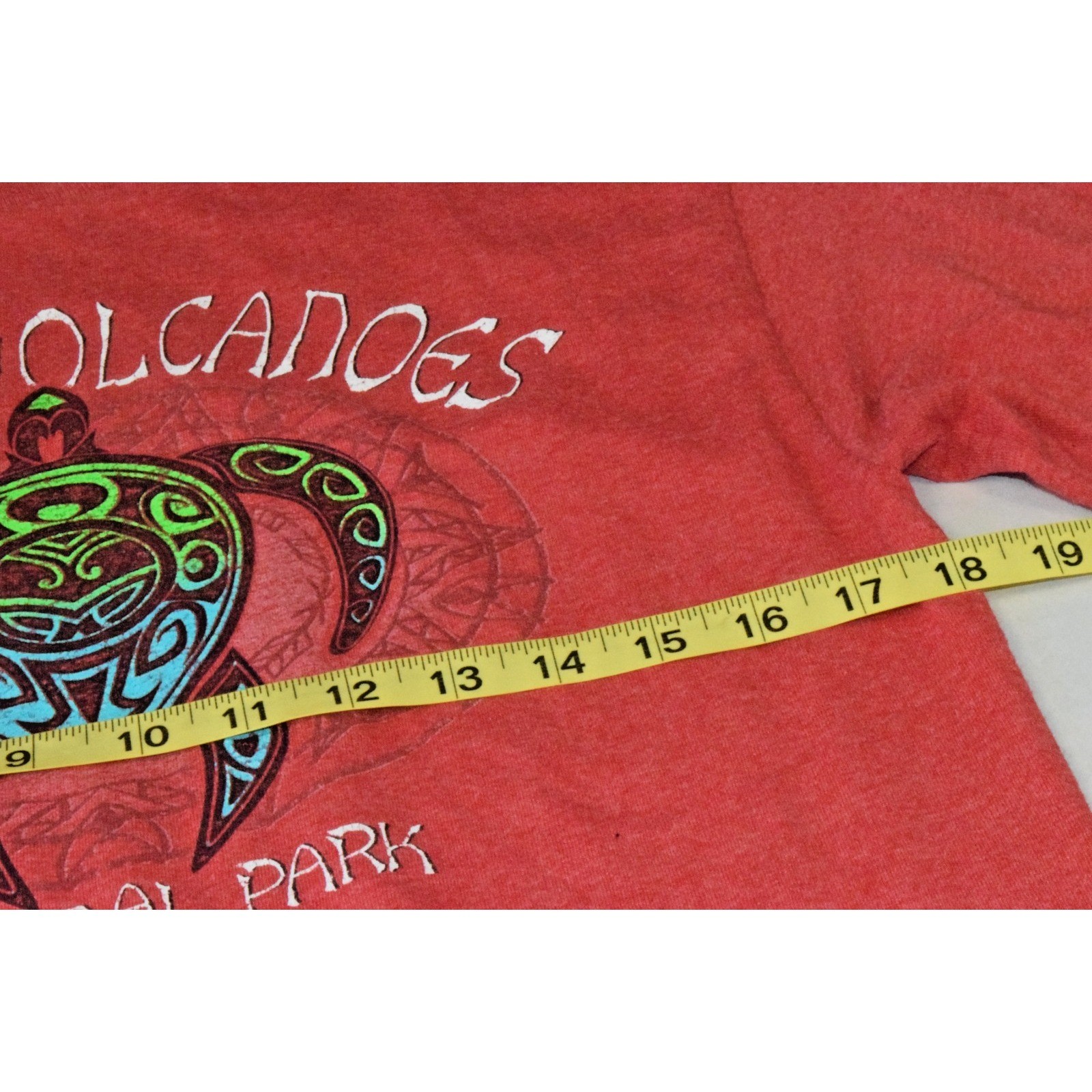 Vintage T-Shirt Hawaii Volcanoes National Park Size M Y2K Long Sleeve Red