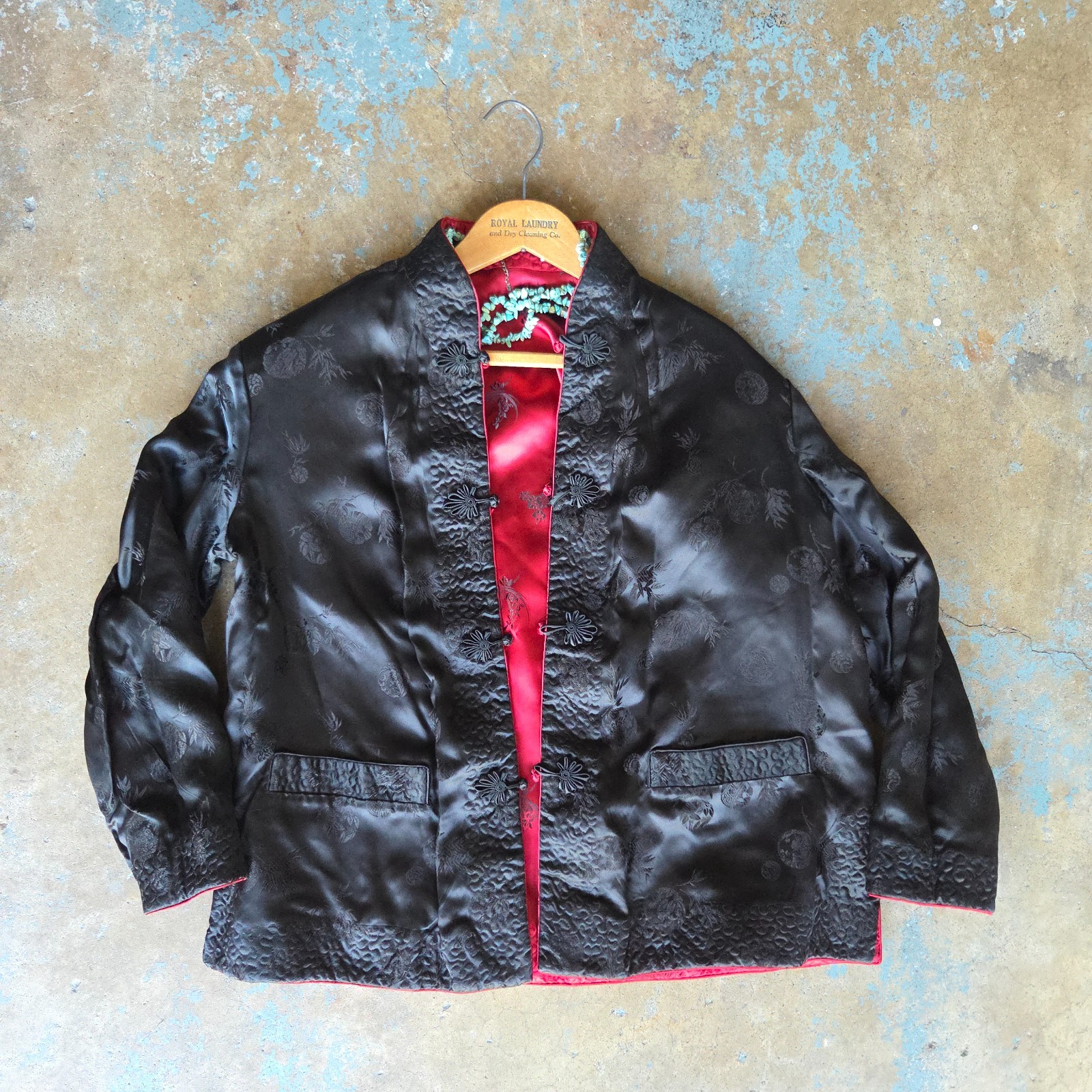 Vintage Asian Inspired Jacket Size XL Red Black Reversible Satin Frog Closure