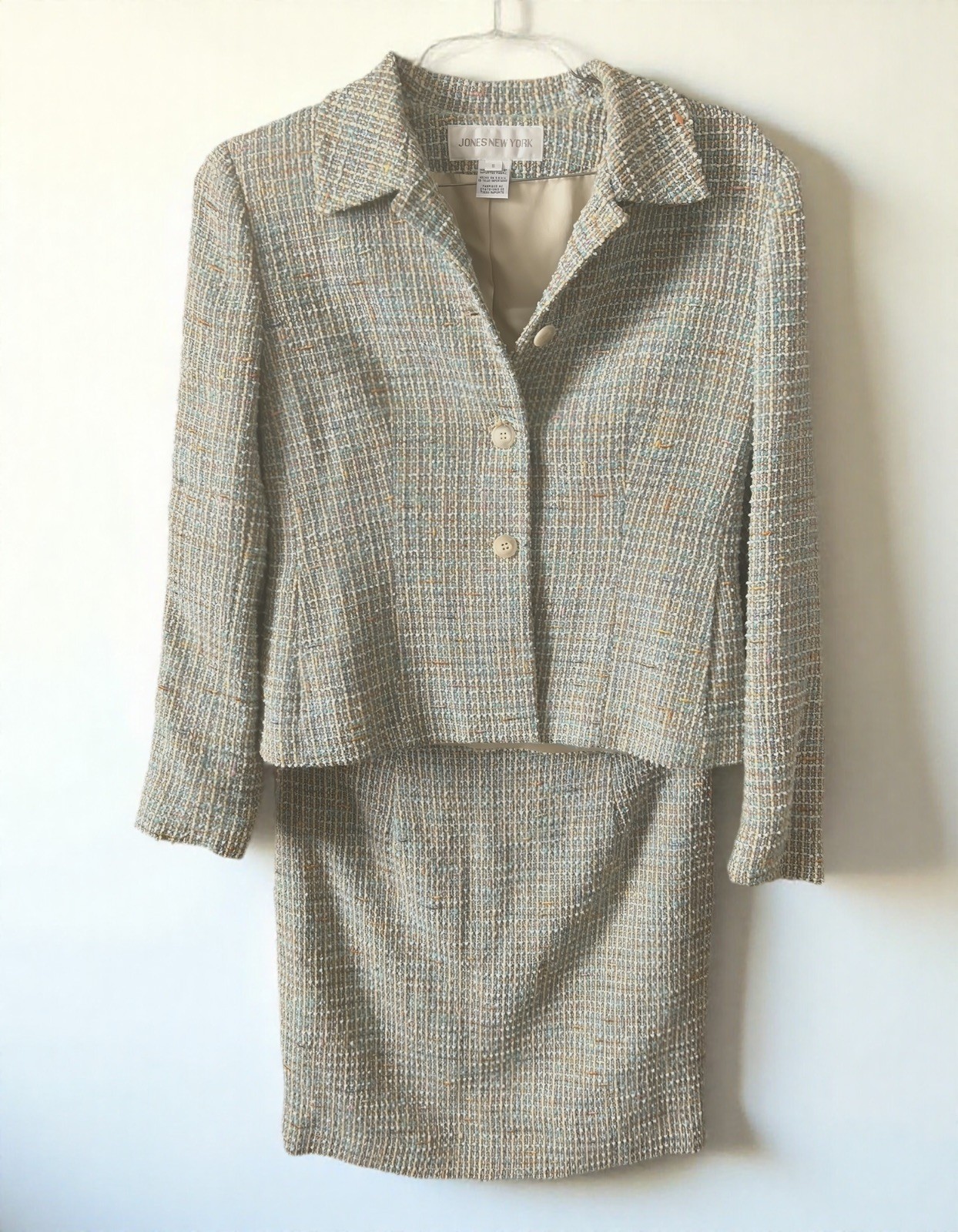 Vintage Jones New York Mint Blazer and Skirt Set. Size 6/8