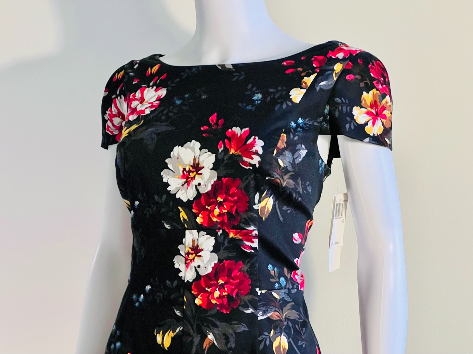 Vintage French Connection Curve Hugging Floral Dress, Cap Sleeves, Tags $168, 12