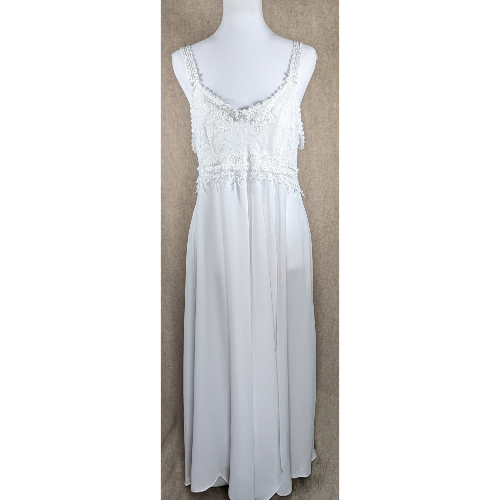 Vintage Val Mode White Lace Bridal Nightgown Small Romantic Negligee Long
