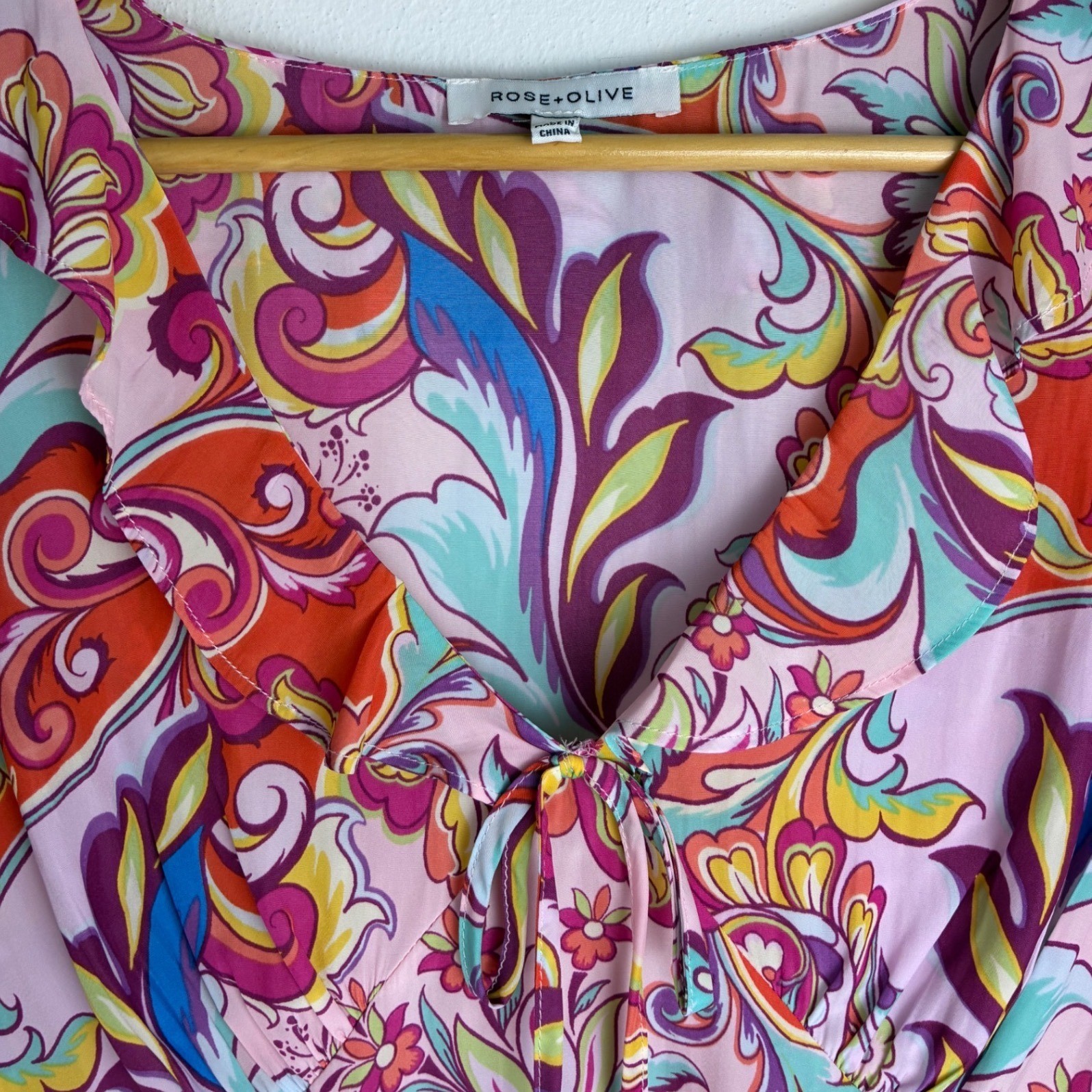 Rose & Olive Babydoll Blouse Medium Pink Paisley Floral Flutter Sleeve Bow Top