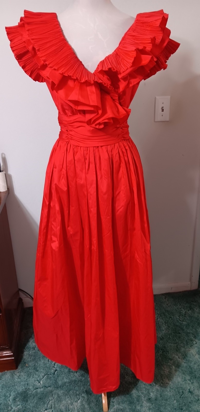 Vintage ALYCE 14 Red Dress Formal Prom Gown Pleated Ruffles Full Skirt