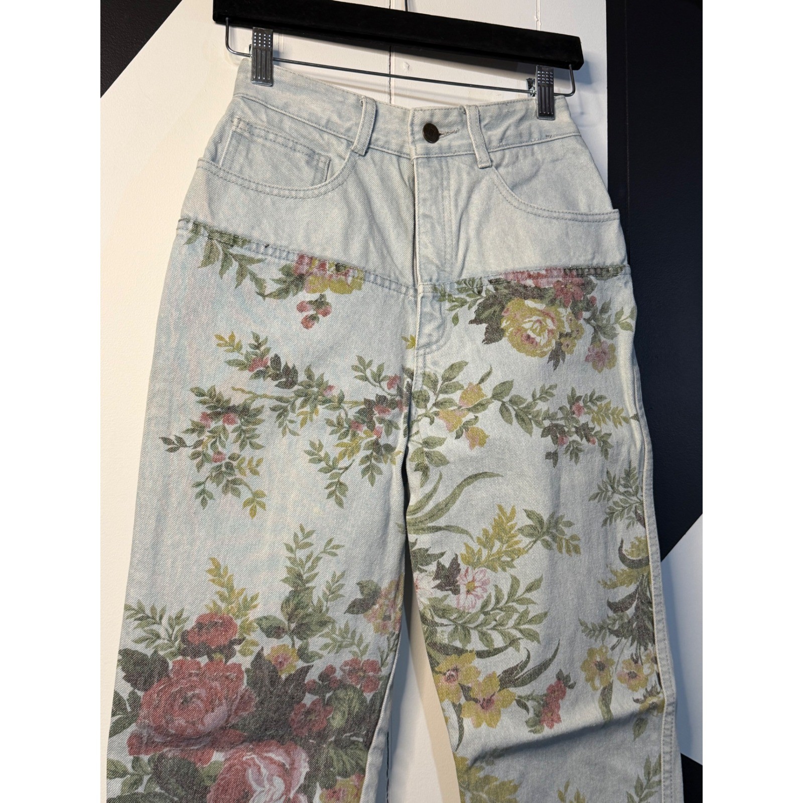 VTG Gasoline Womens 4R Light Wash Floral Jeans Rose Print 90s Y2K Streetwear