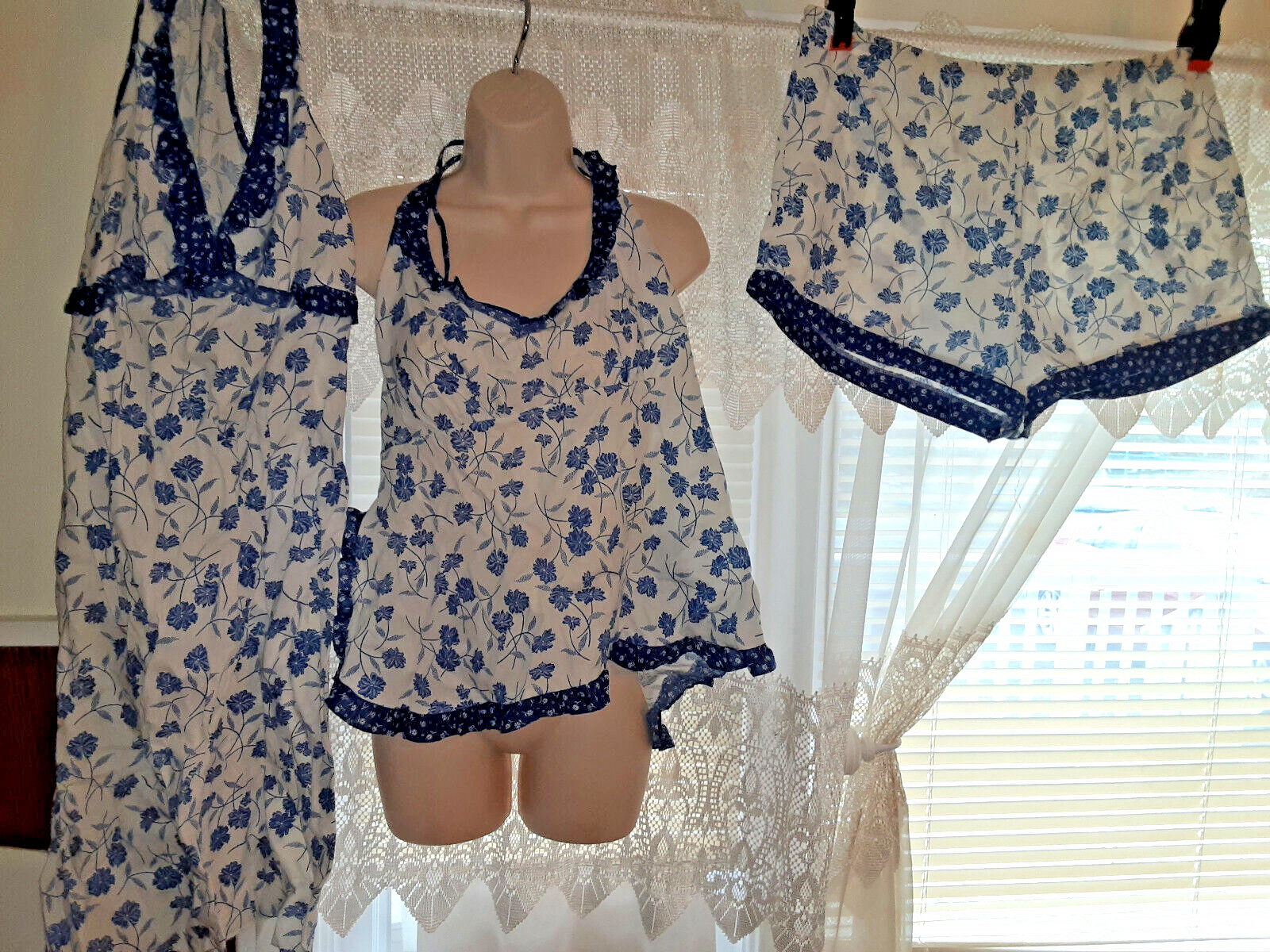 3 PIECE VINTAGE AMISH STYLE / SEARS LADIES BLUE FLOWER SUN DRESS, TOP & SHORTS