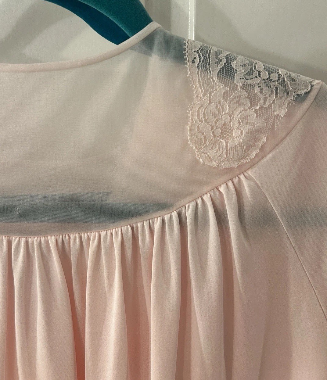 Vintage 2 Piece SHADOWLINE Pink Lace PEIGNOIR Robe (M) And Nightgown (L) Set