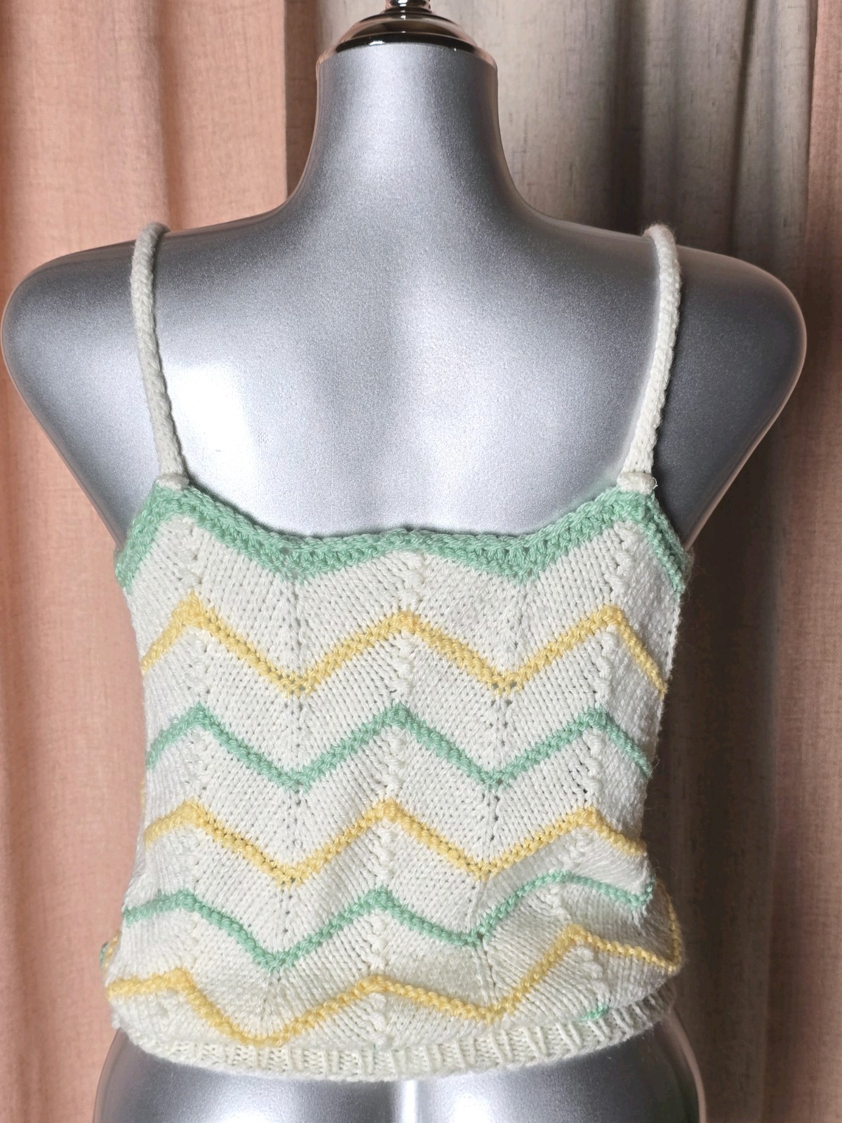 Vintage Knit Tank Top 70’s / 80’s Womens Pastel Chevron Stripes