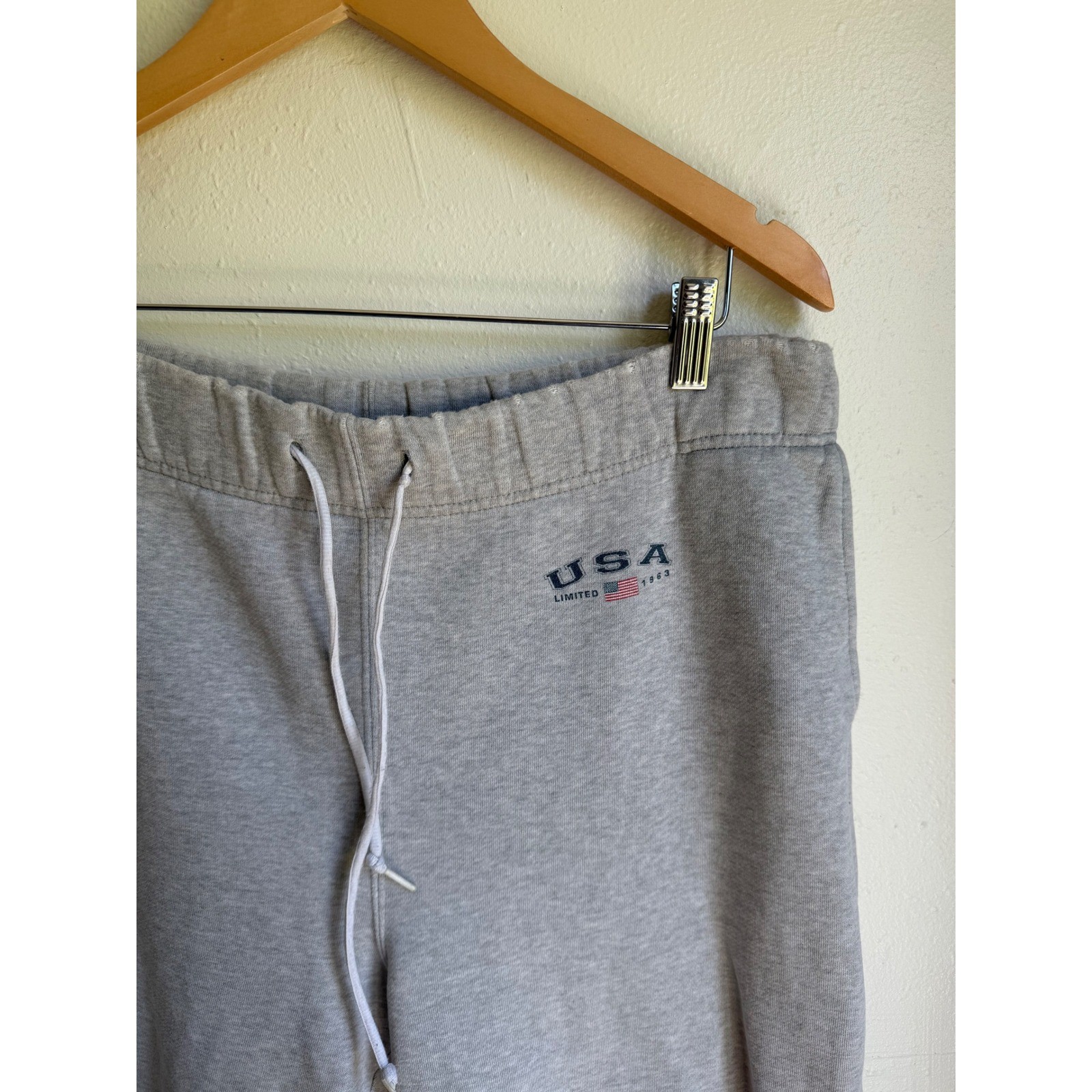 Limited America USA Vintage 90s Sweatpants Gray Joggers Large Embroidered Logo