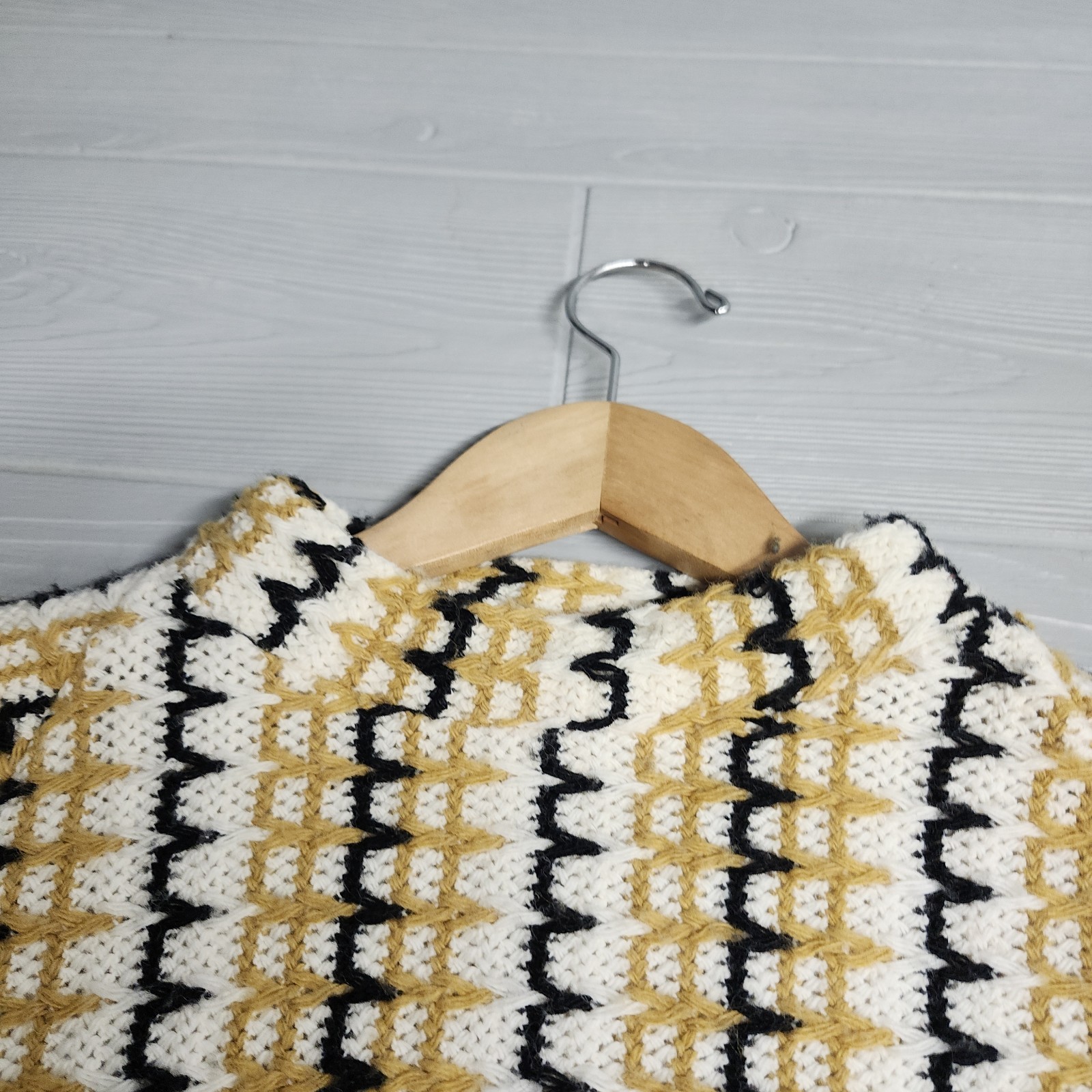 Vintage 70s Merriwether Crochet Cropped Mod Sweater Womens Size Small