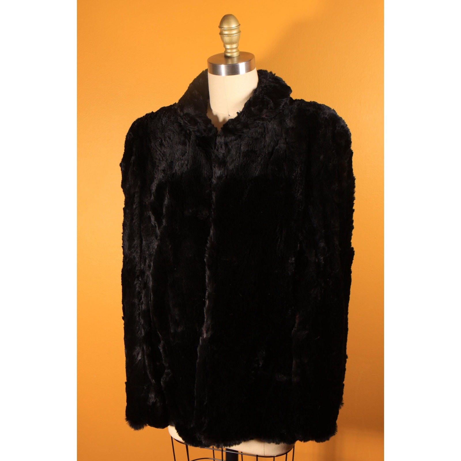 1940s Sheared Black Beaver Fur Cape by McDaniel’s -M-L