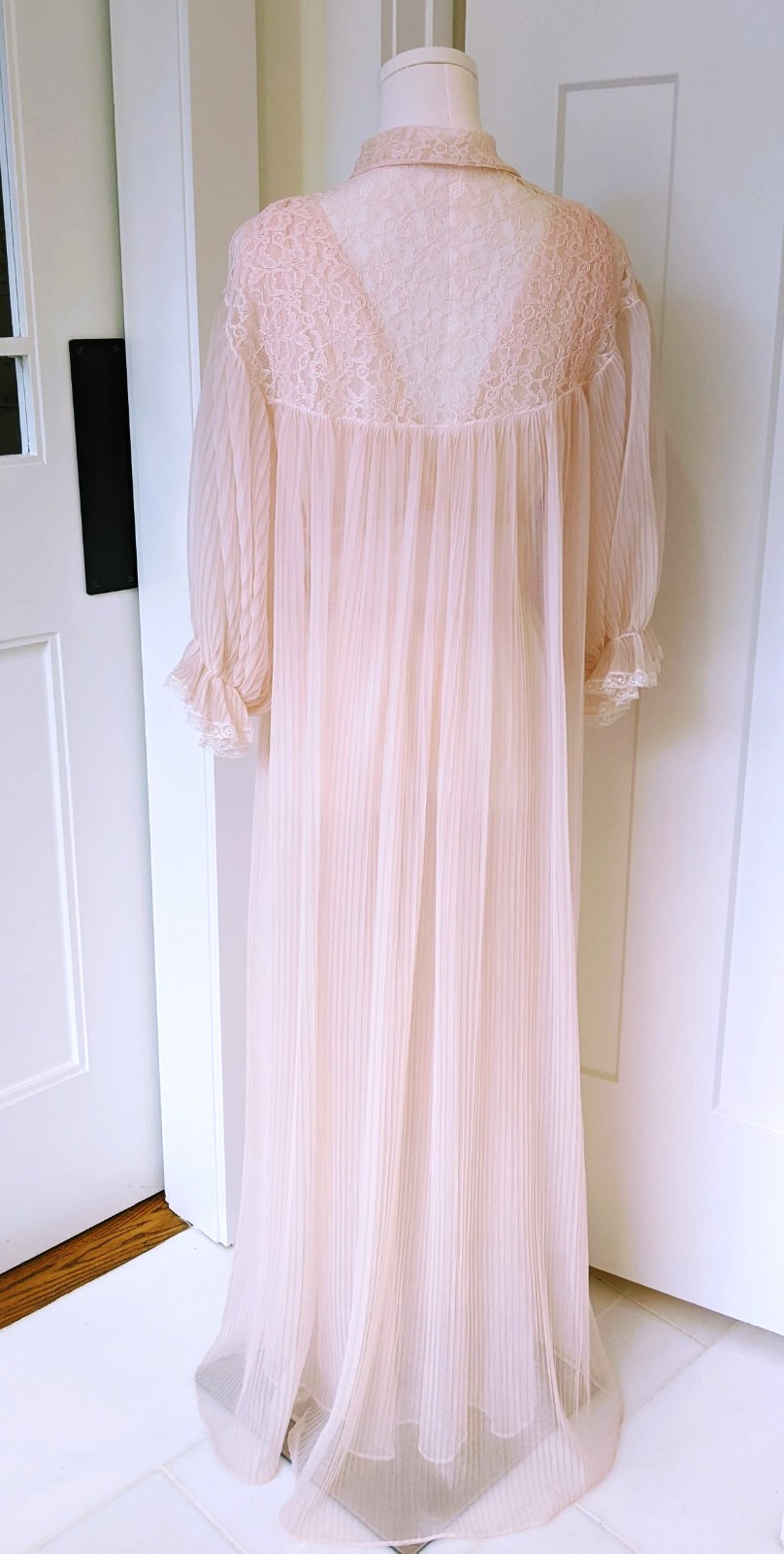 Vintage Nylon Tricot & Lace Pale Pink Very Sheer Peignoir Set Size M Gorgeous!!