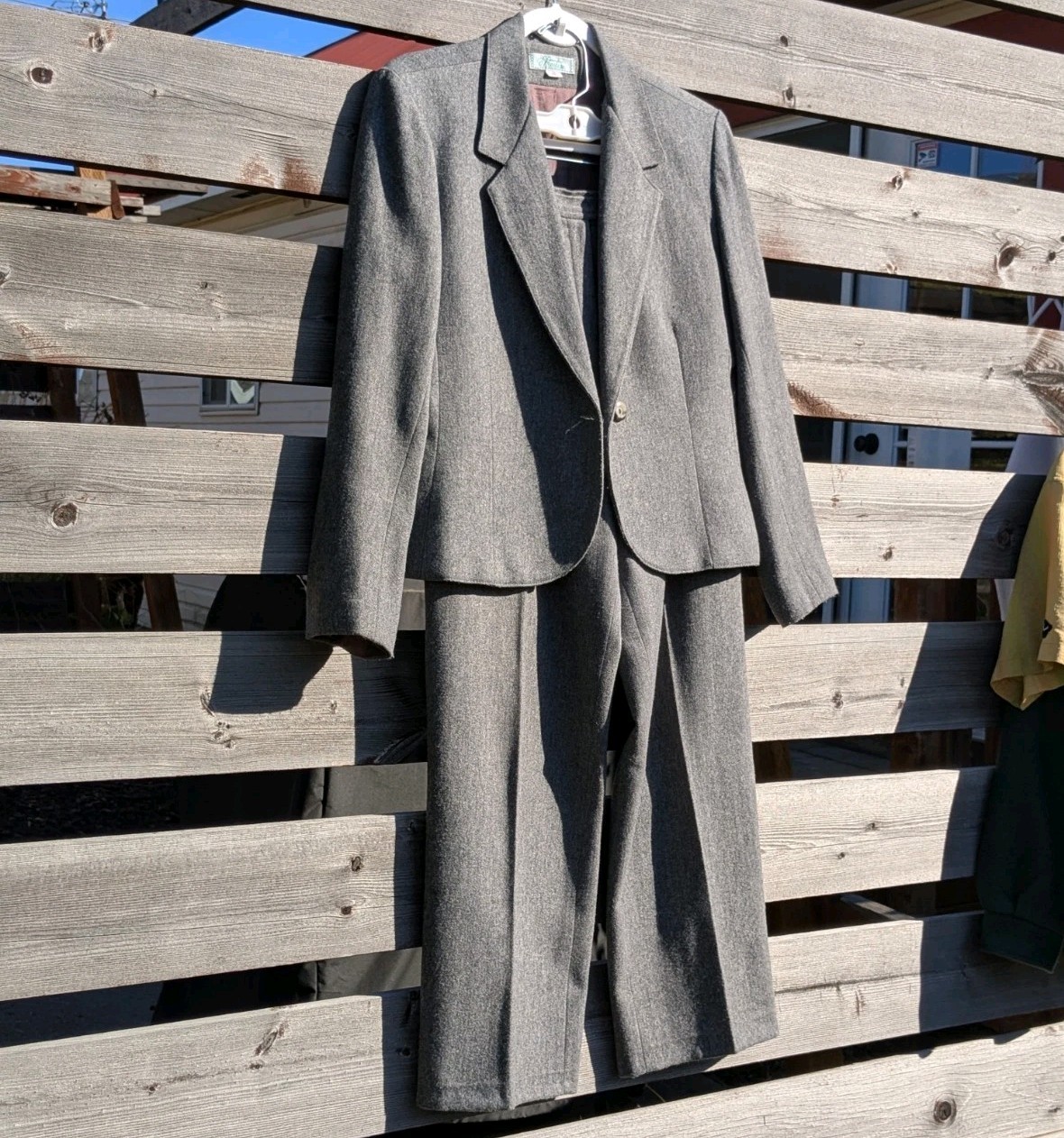 Vintage Women’s Prestige Of Boston Charcoal Gray Wool 2pc Suit Set Size 10 & 12