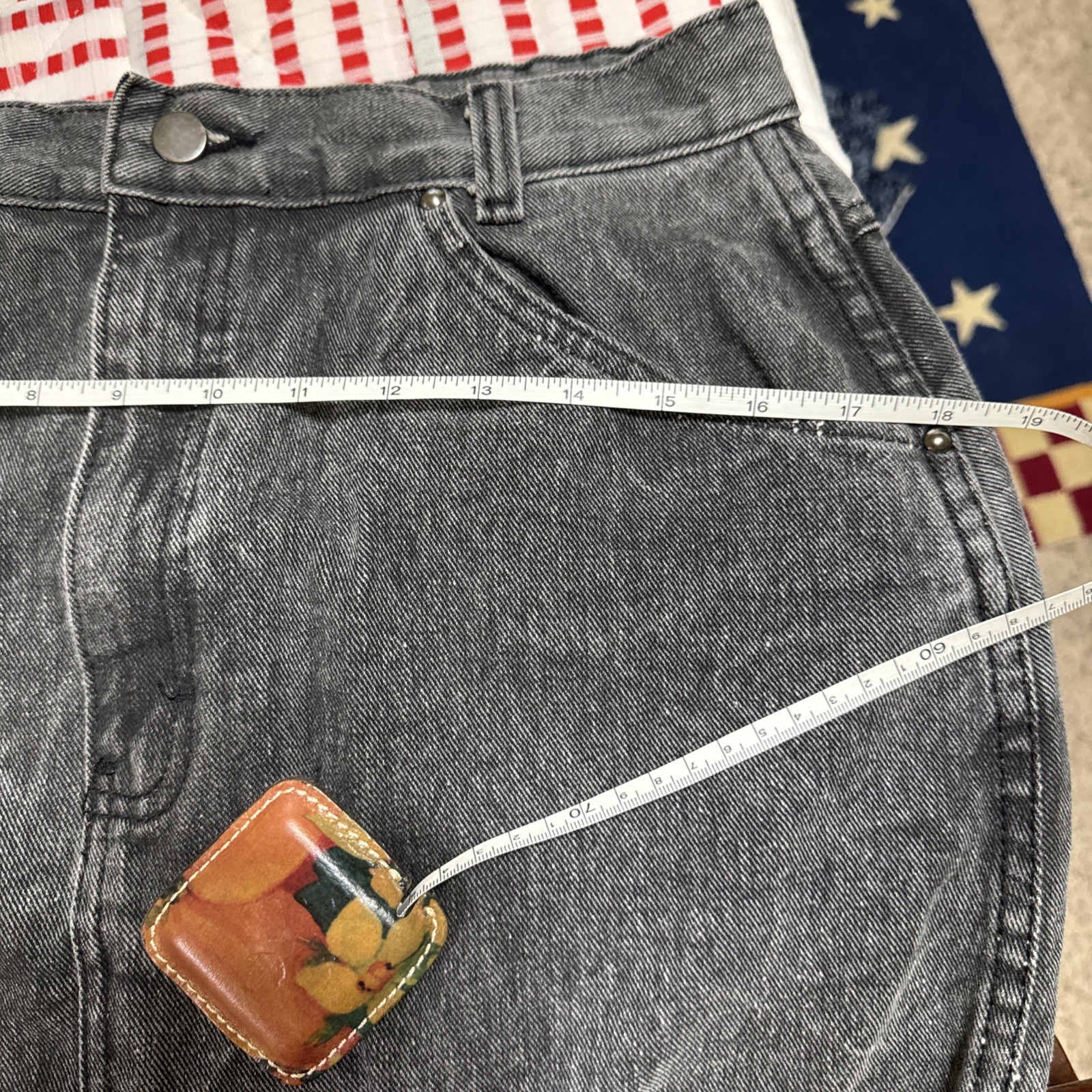 Vintage 80’s Black Denim Stone Washed Straight Skirt Women’s Check Measurements