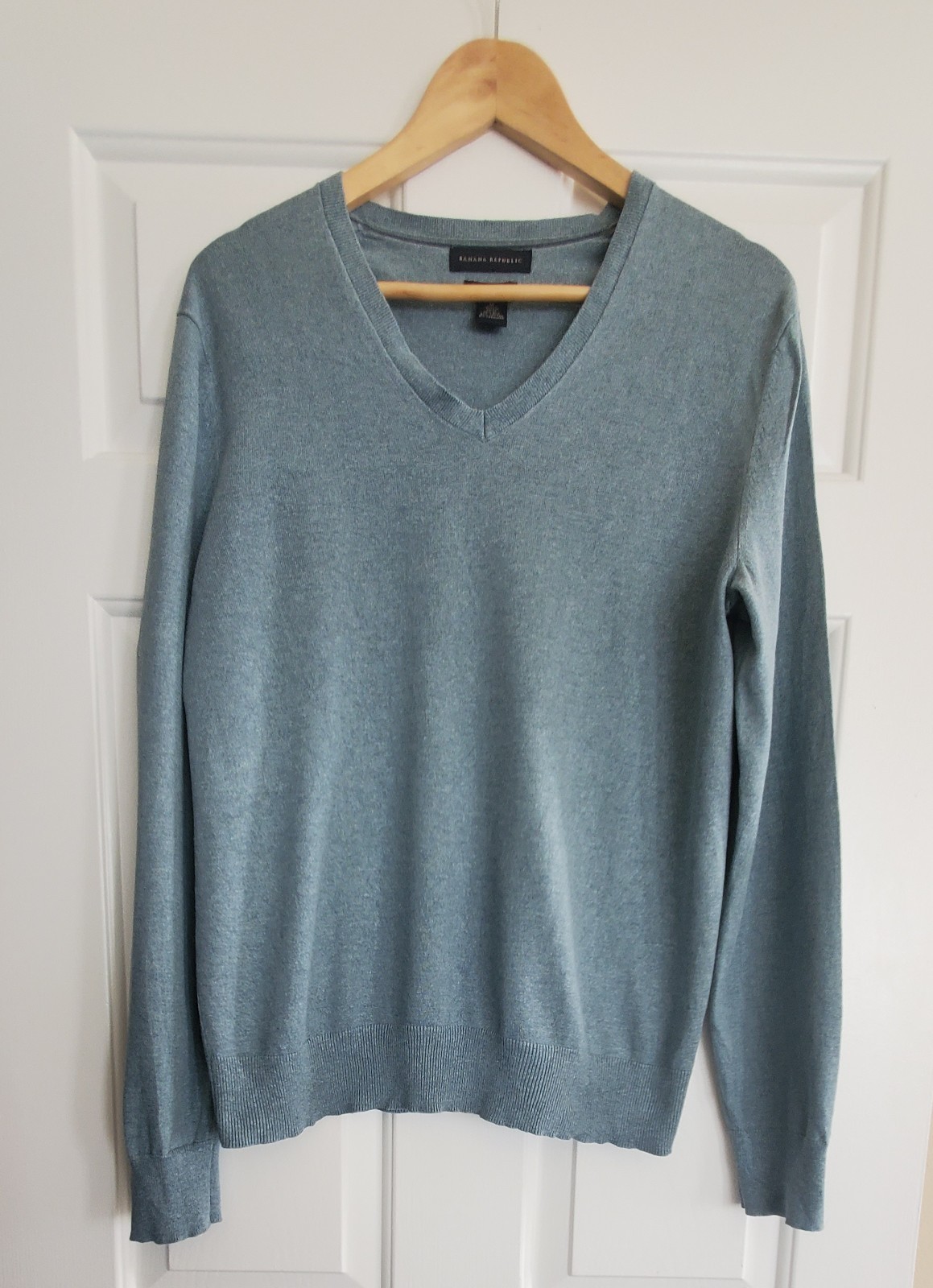 Men’s Banana Republic Luxury Blend Silk Cashmere V Neck Pullover Blue Size M