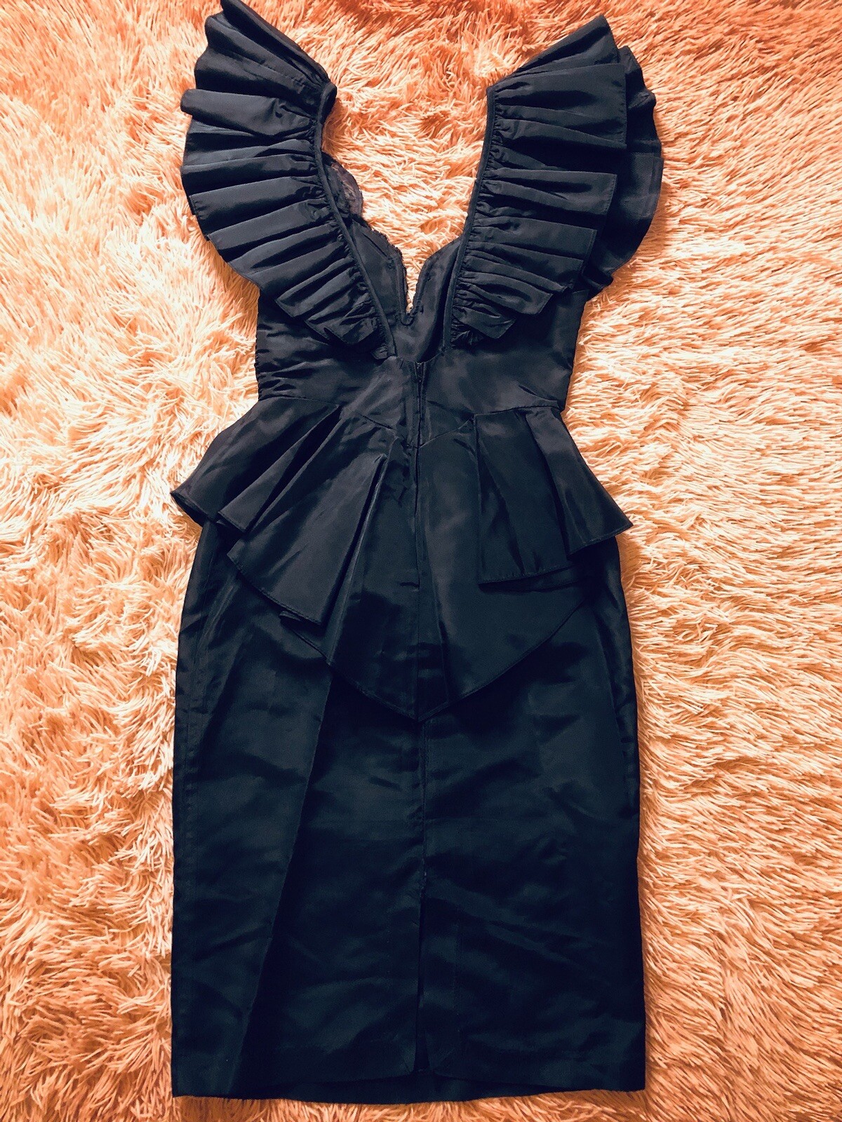 Vintage 80’s Climax Karen Okada Ruffled Peplum Bodice, knee Length Dress. Sz 5/6