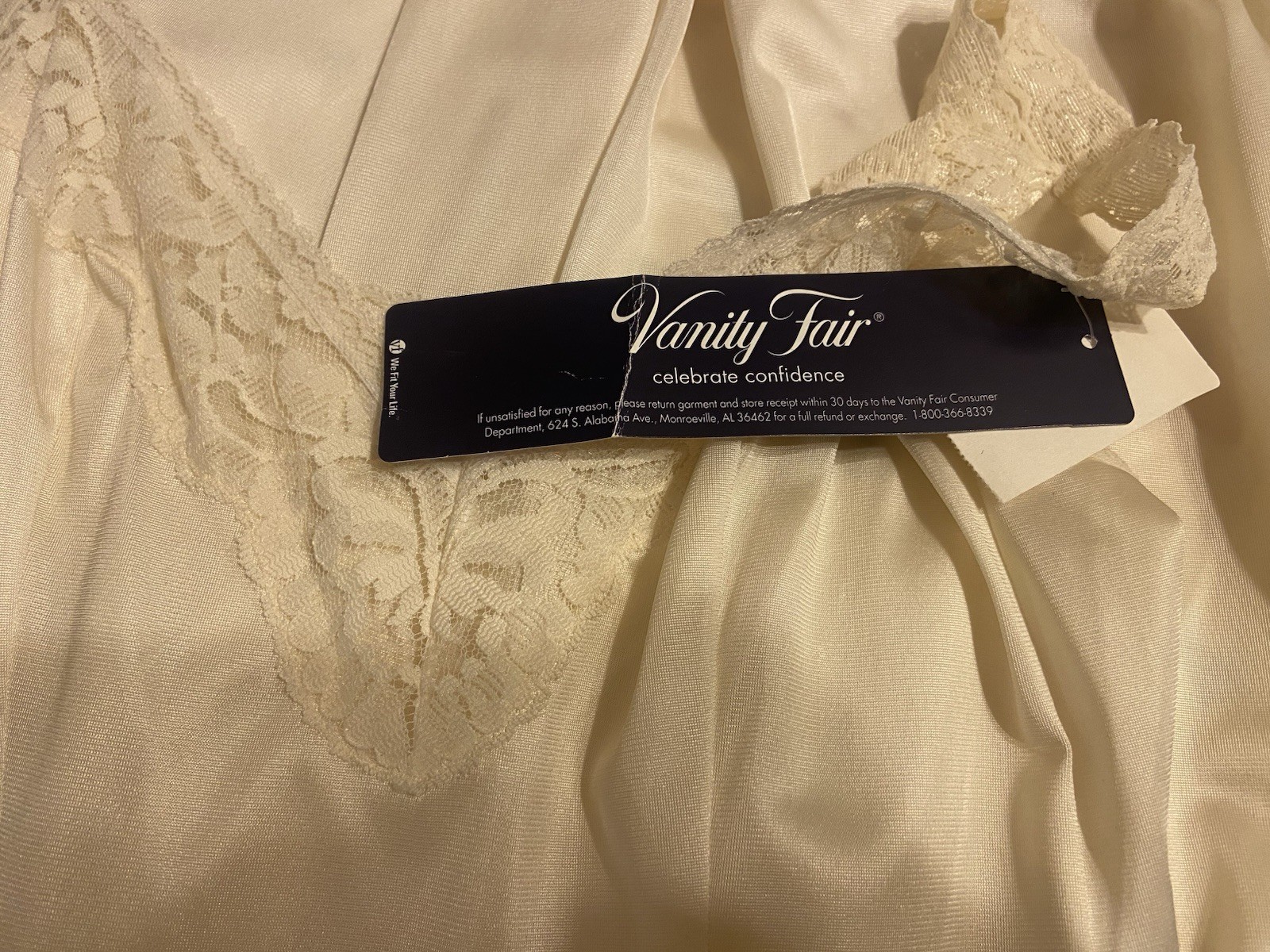 Vtg deadstock Vanity Fair Ivory slip dress lingerie lace trim straps Sz 34 20”