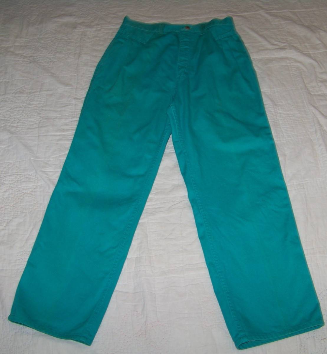 Vintage Wrangler Pleated Front Jeans – NA687AA – Size 17 x 30 (Altered Inseam)