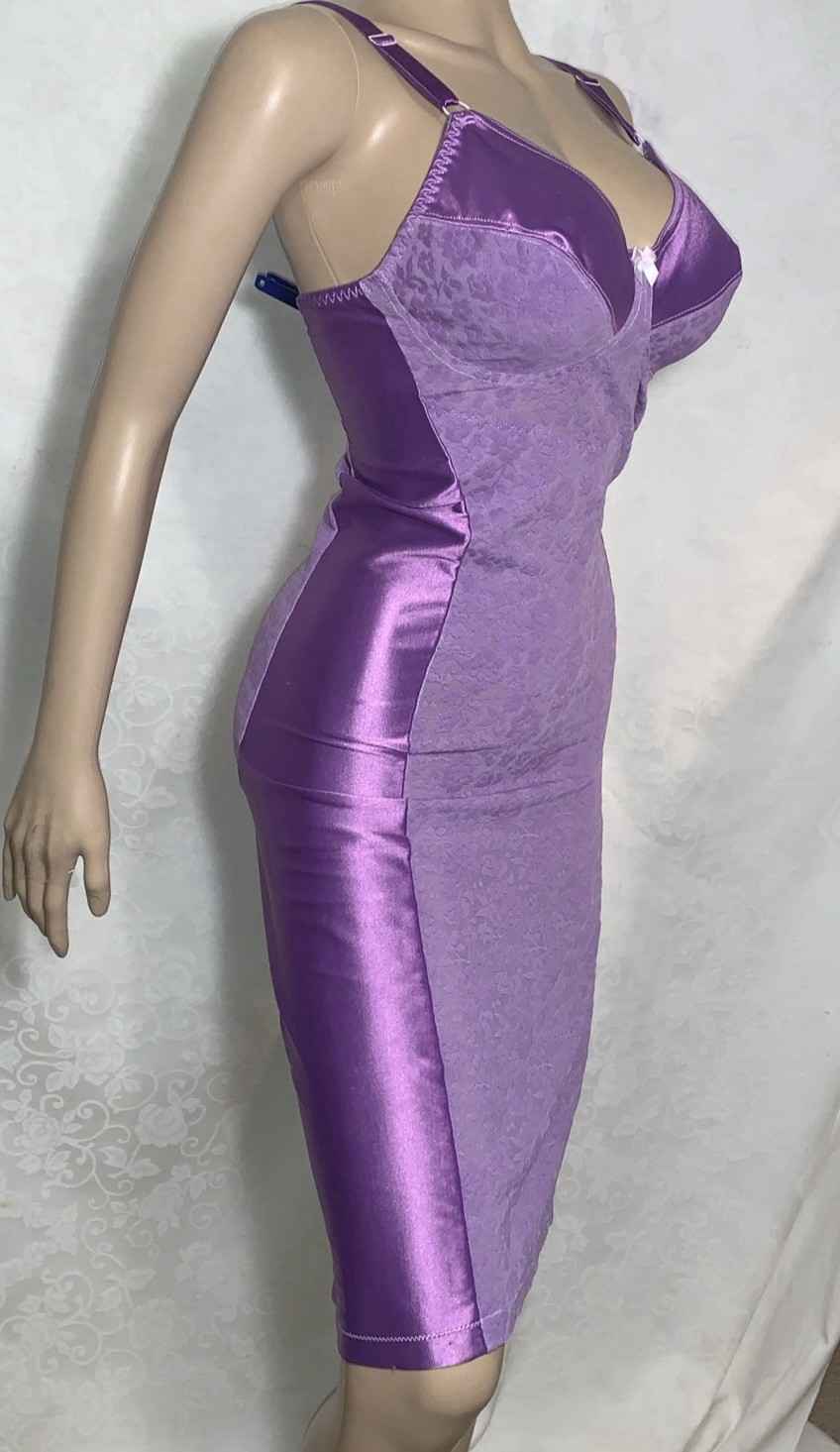 40 B C Vintage TIGHT XFIRM Satin Lace Spandex Bra Girdle Full Slip Shaper Purple