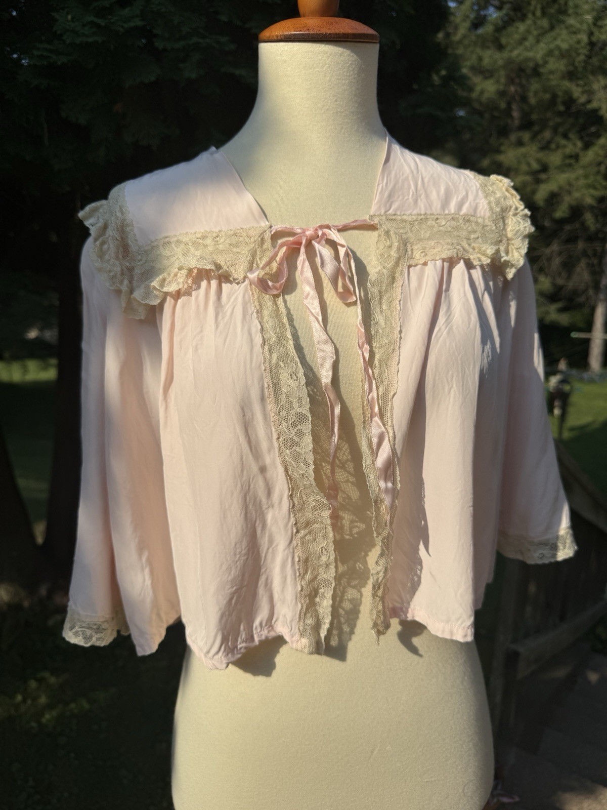 Vintage 1940s Liquid Rayon Satin Peach Bed Jacket Cottagecore Fairy Lingerie