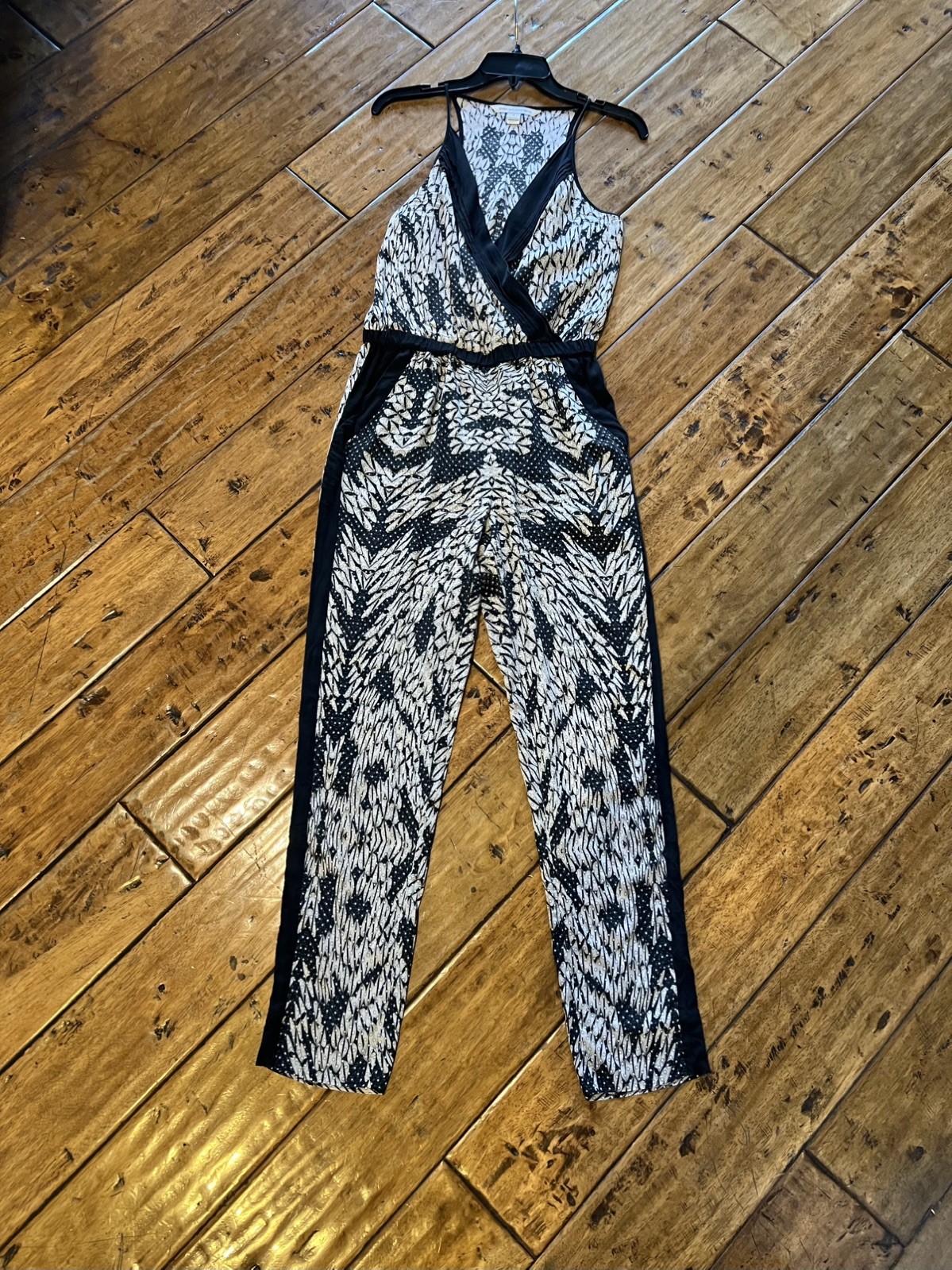 Vintage Pantsuit Silk Luxurious Small V-neck Diane von Furstenberg 80’s 90’s