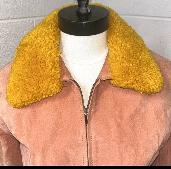 Vintage Woman’s Suede Jacket Pink Orange Faux Sherpa Collar Sz M Retro B2 Style